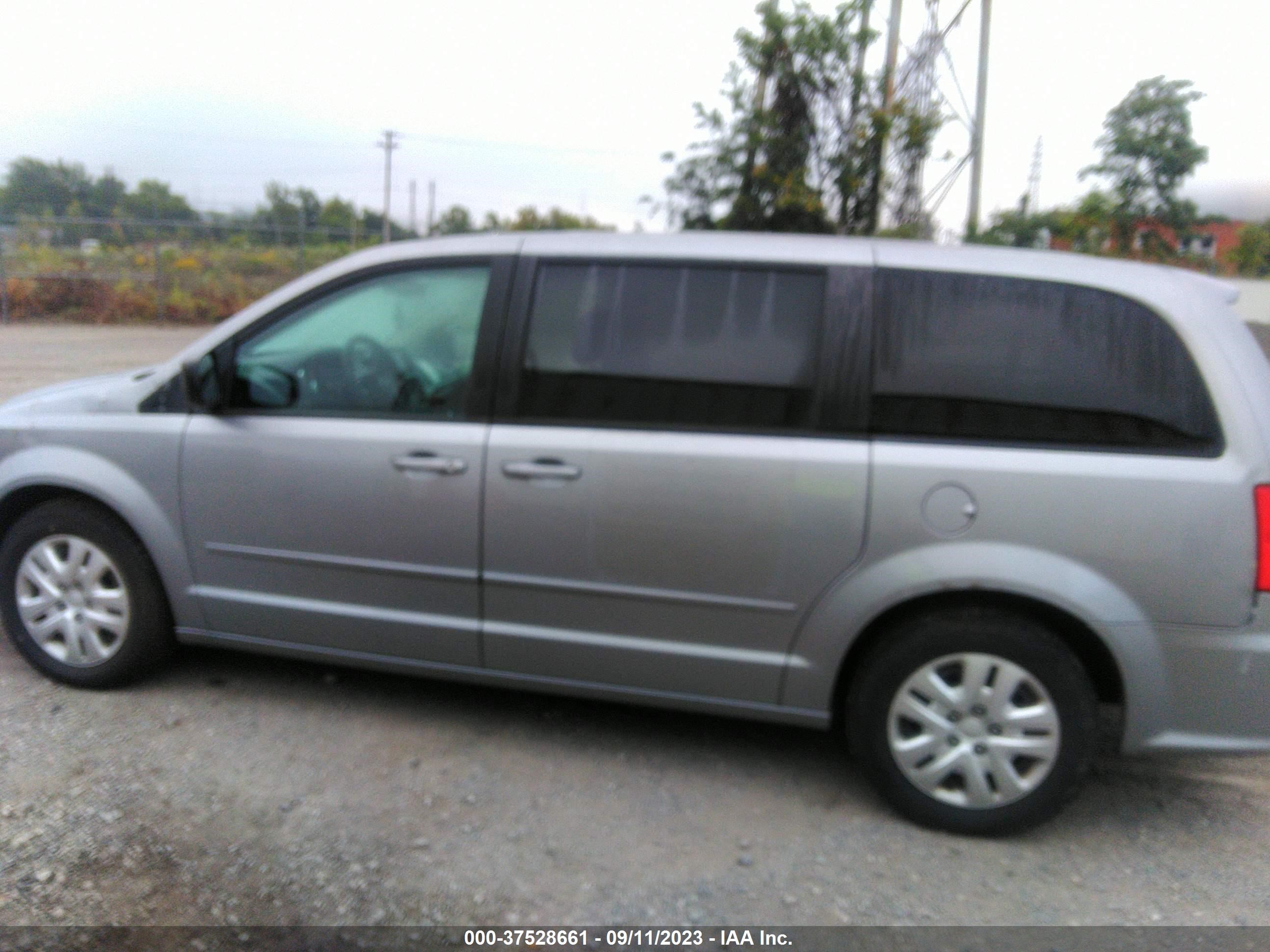 Photo 13 VIN: 2C4RDGBG0HR848881 - DODGE CARAVAN 