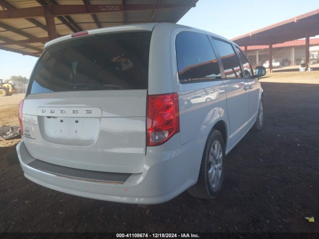 Photo 3 VIN: 2C4RDGBG0JR137946 - DODGE GRAND CARAVAN 