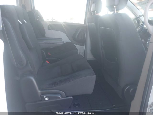 Photo 7 VIN: 2C4RDGBG0JR137946 - DODGE GRAND CARAVAN 