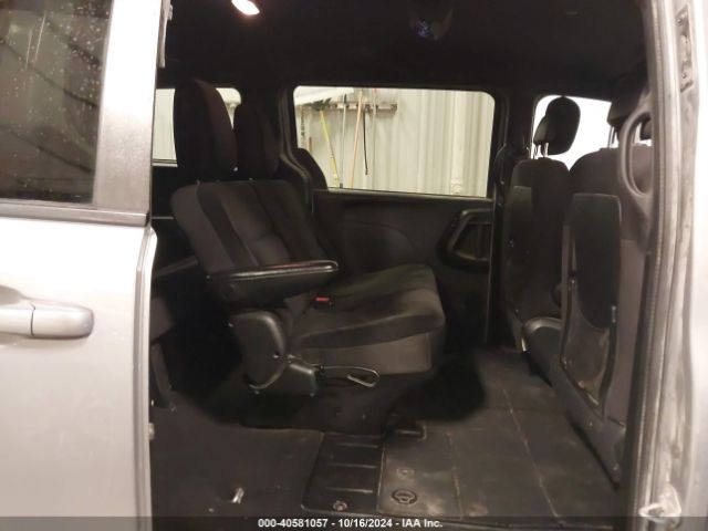 Photo 7 VIN: 2C4RDGBG0JR152950 - DODGE GRAND CARAVAN 