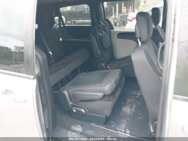 Photo 7 VIN: 2C4RDGBG0JR199704 - DODGE GRAND CARAVAN 