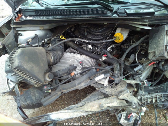 Photo 9 VIN: 2C4RDGBG0JR225606 - DODGE GRAND CARAVAN 