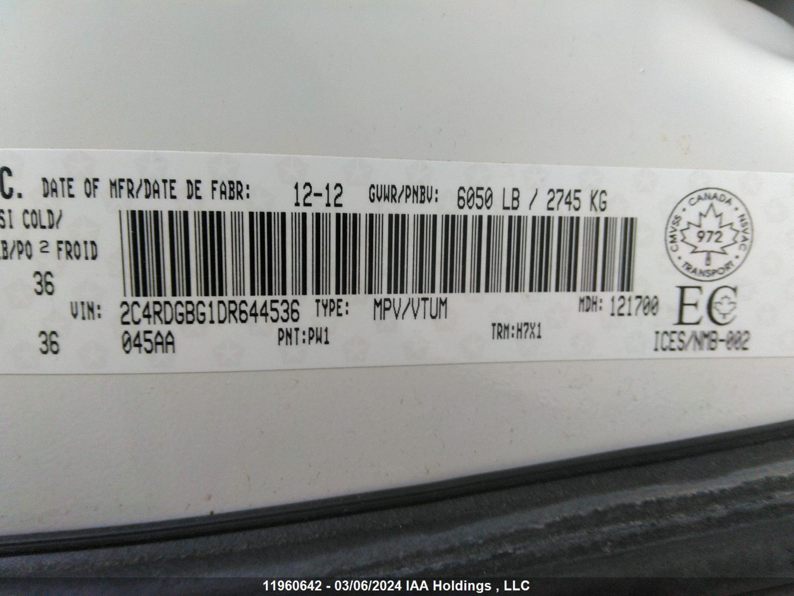 Photo 8 VIN: 2C4RDGBG1DR644536 - DODGE CARAVAN 