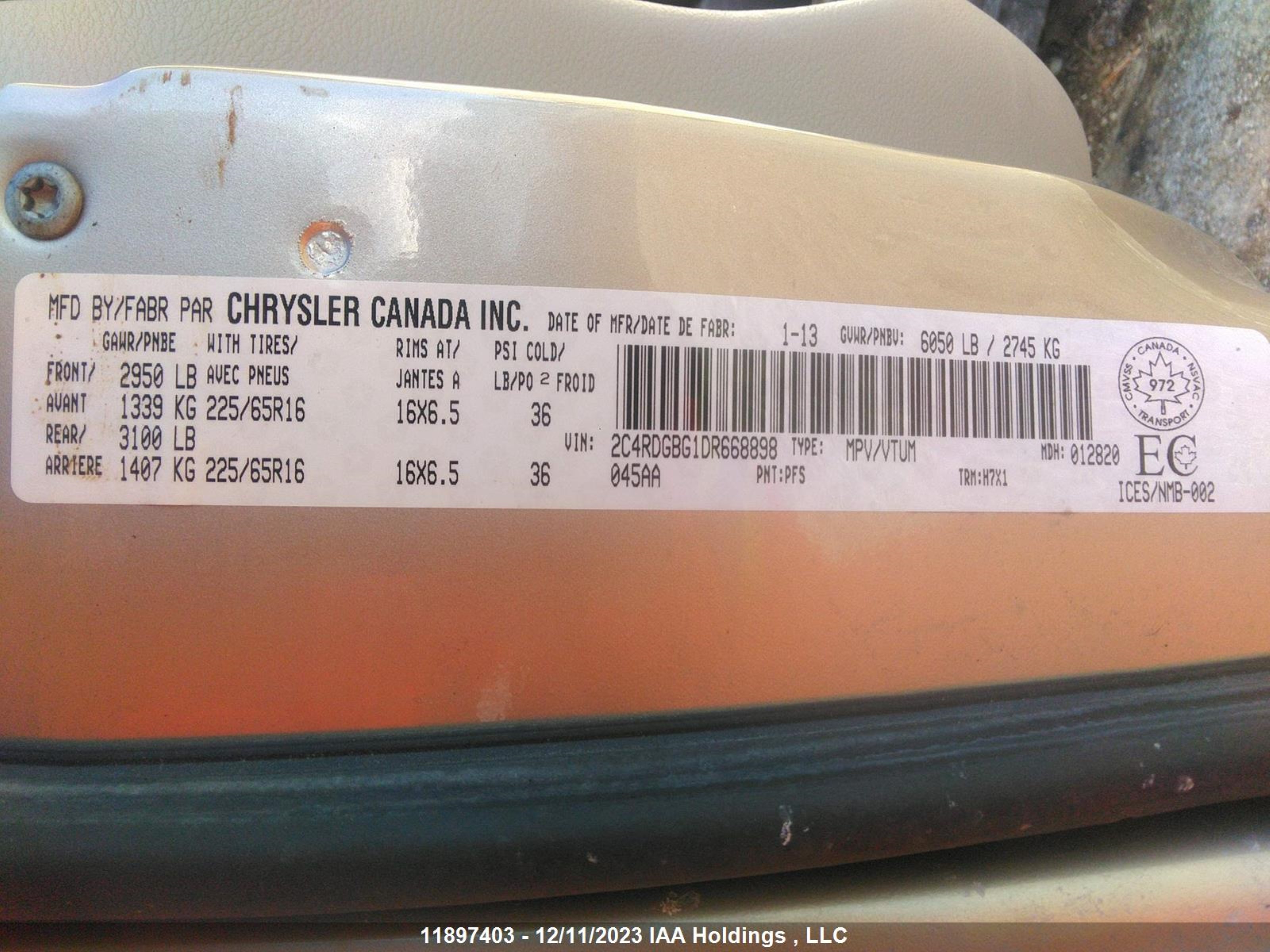 Photo 8 VIN: 2C4RDGBG1DR668898 - DODGE CARAVAN 