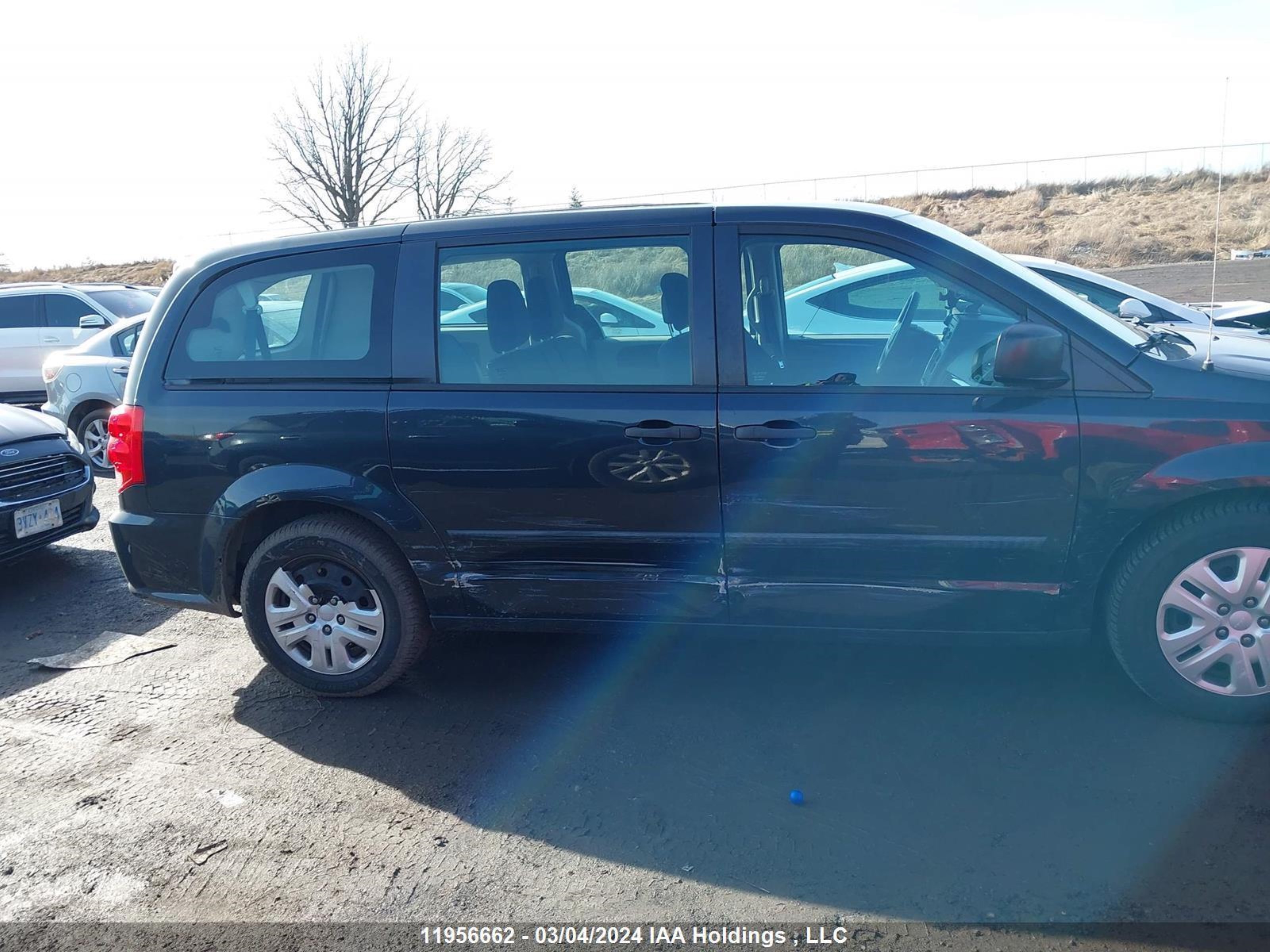 Photo 12 VIN: 2C4RDGBG1ER172873 - DODGE CARAVAN 