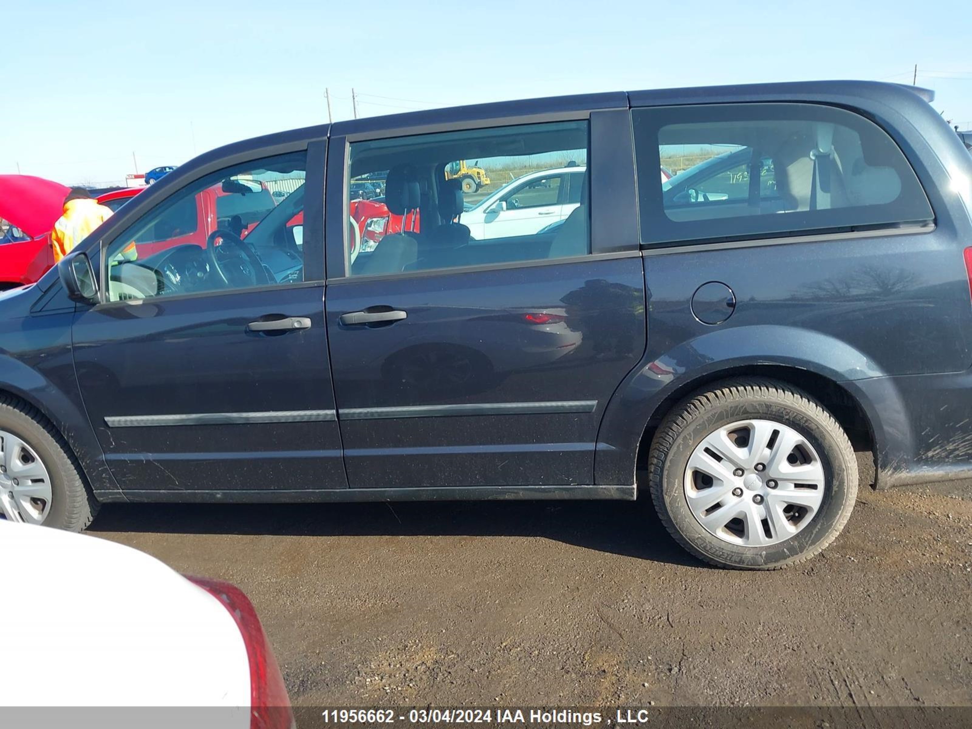 Photo 13 VIN: 2C4RDGBG1ER172873 - DODGE CARAVAN 