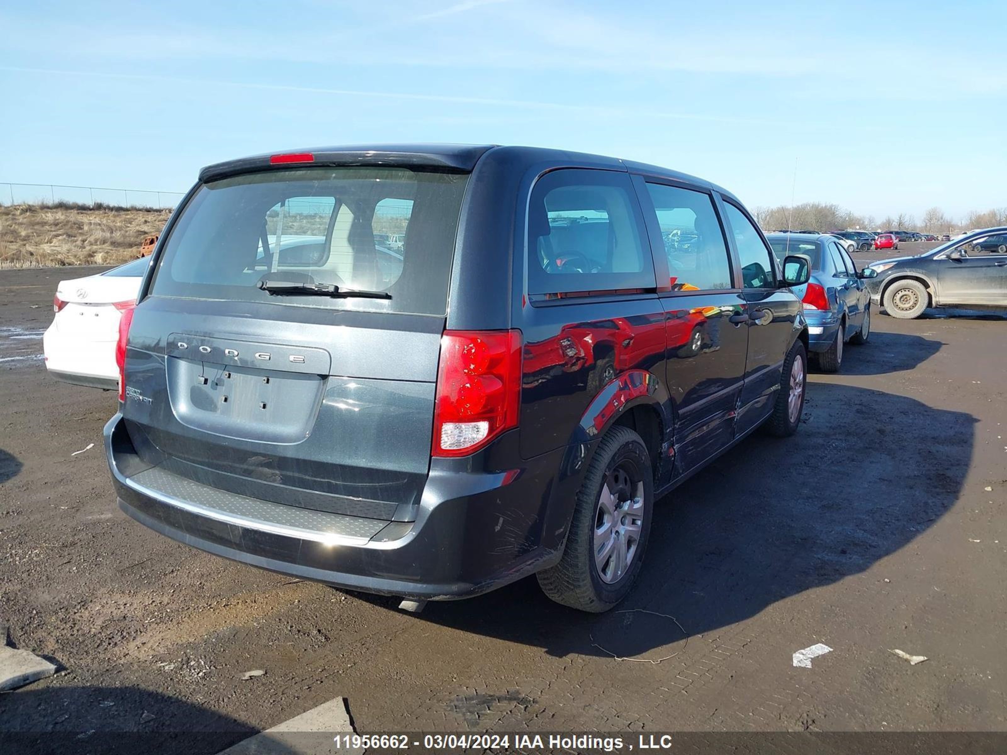 Photo 3 VIN: 2C4RDGBG1ER172873 - DODGE CARAVAN 