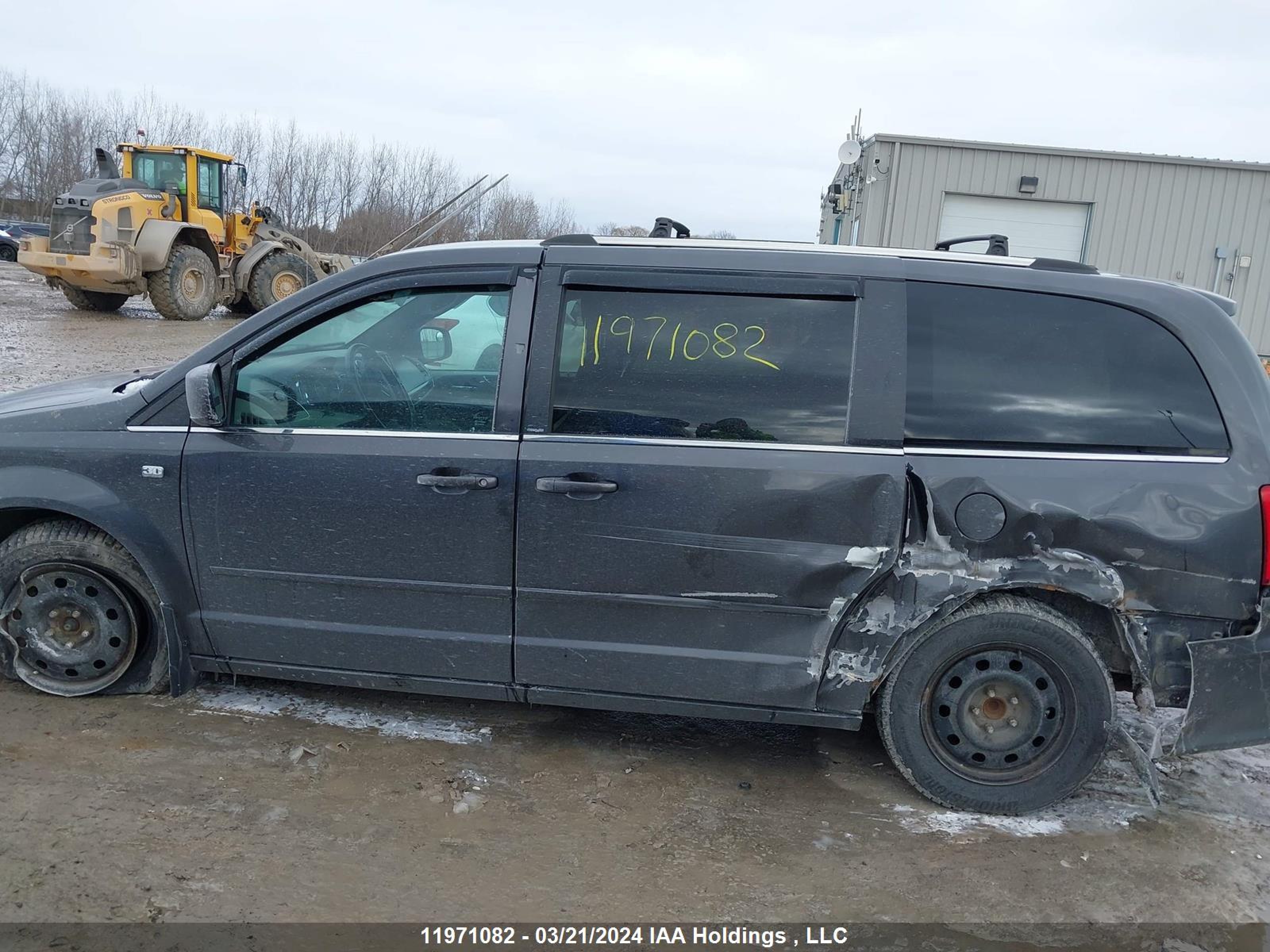 Photo 13 VIN: 2C4RDGBG1ER226950 - DODGE CARAVAN 