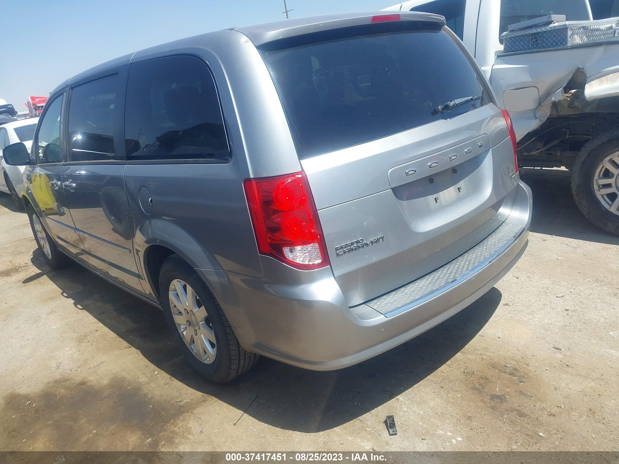 Photo 2 VIN: 2C4RDGBG1FR679998 - DODGE CARAVAN 