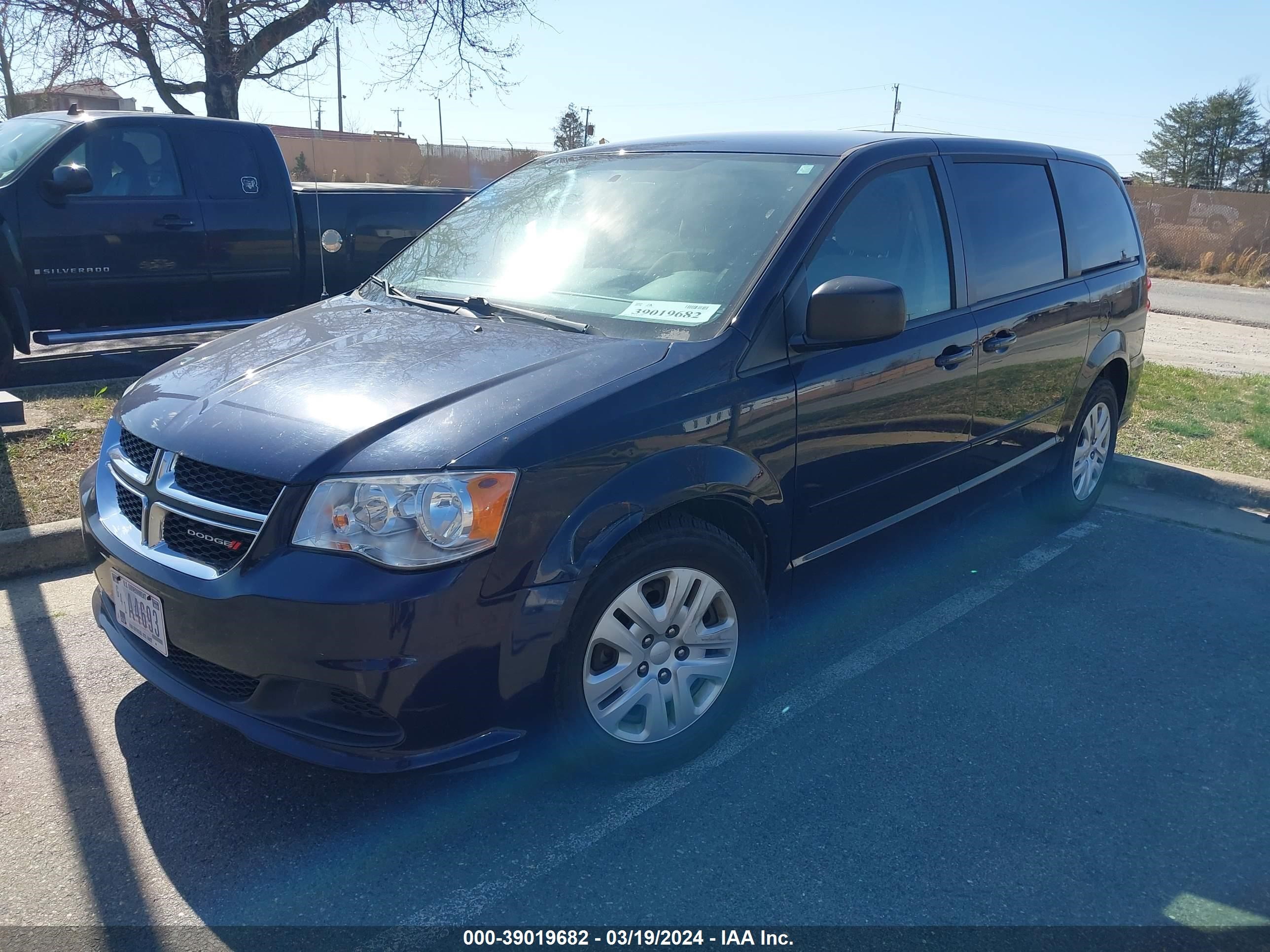 Photo 1 VIN: 2C4RDGBG1GR122719 - DODGE CARAVAN 