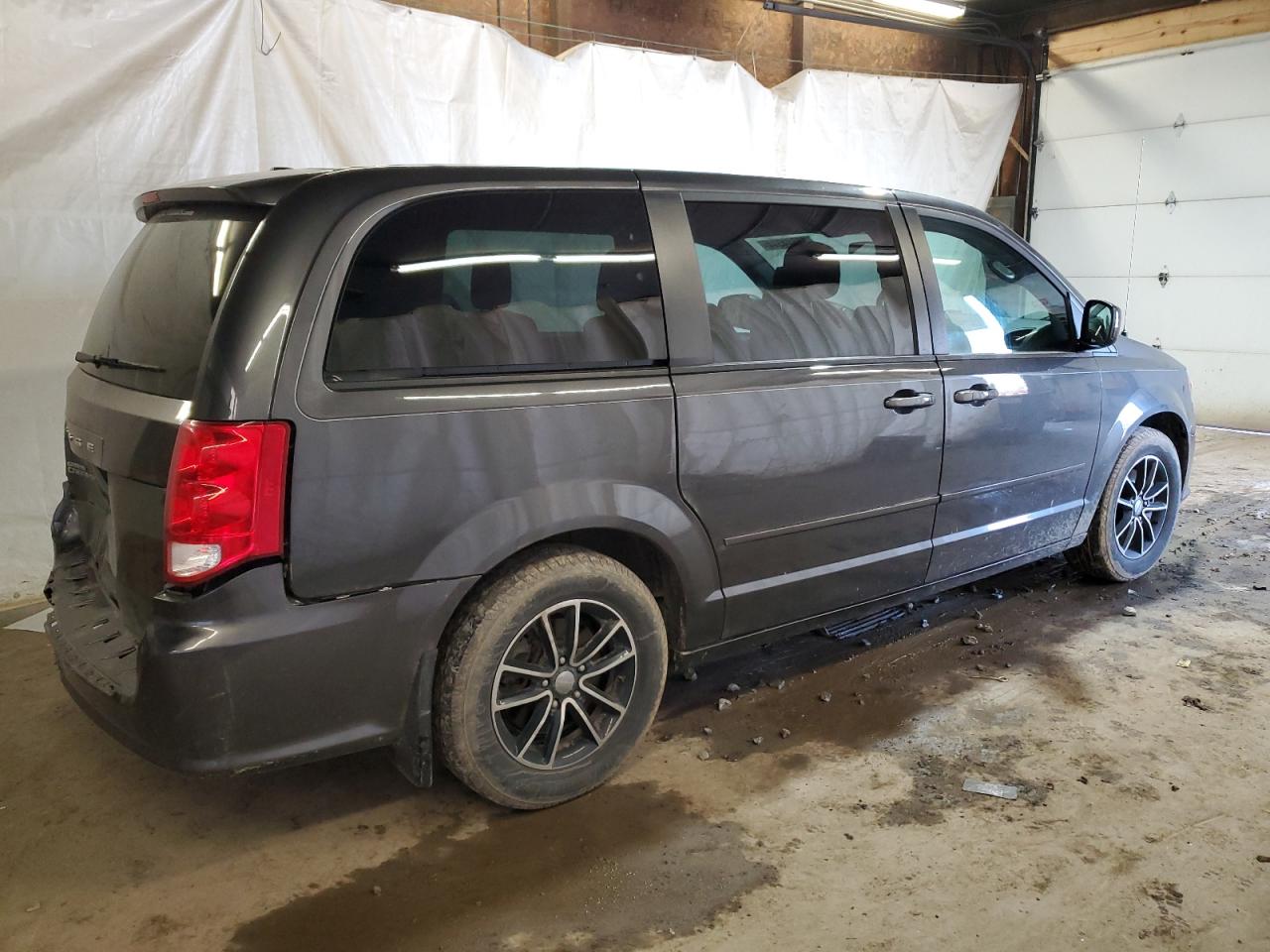 Photo 2 VIN: 2C4RDGBG1GR227728 - DODGE CARAVAN 