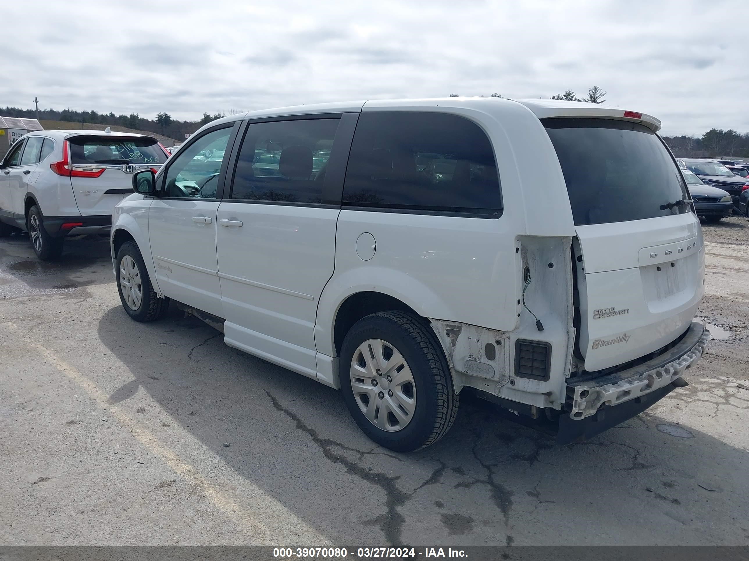 Photo 2 VIN: 2C4RDGBG1GR316327 - DODGE CARAVAN 