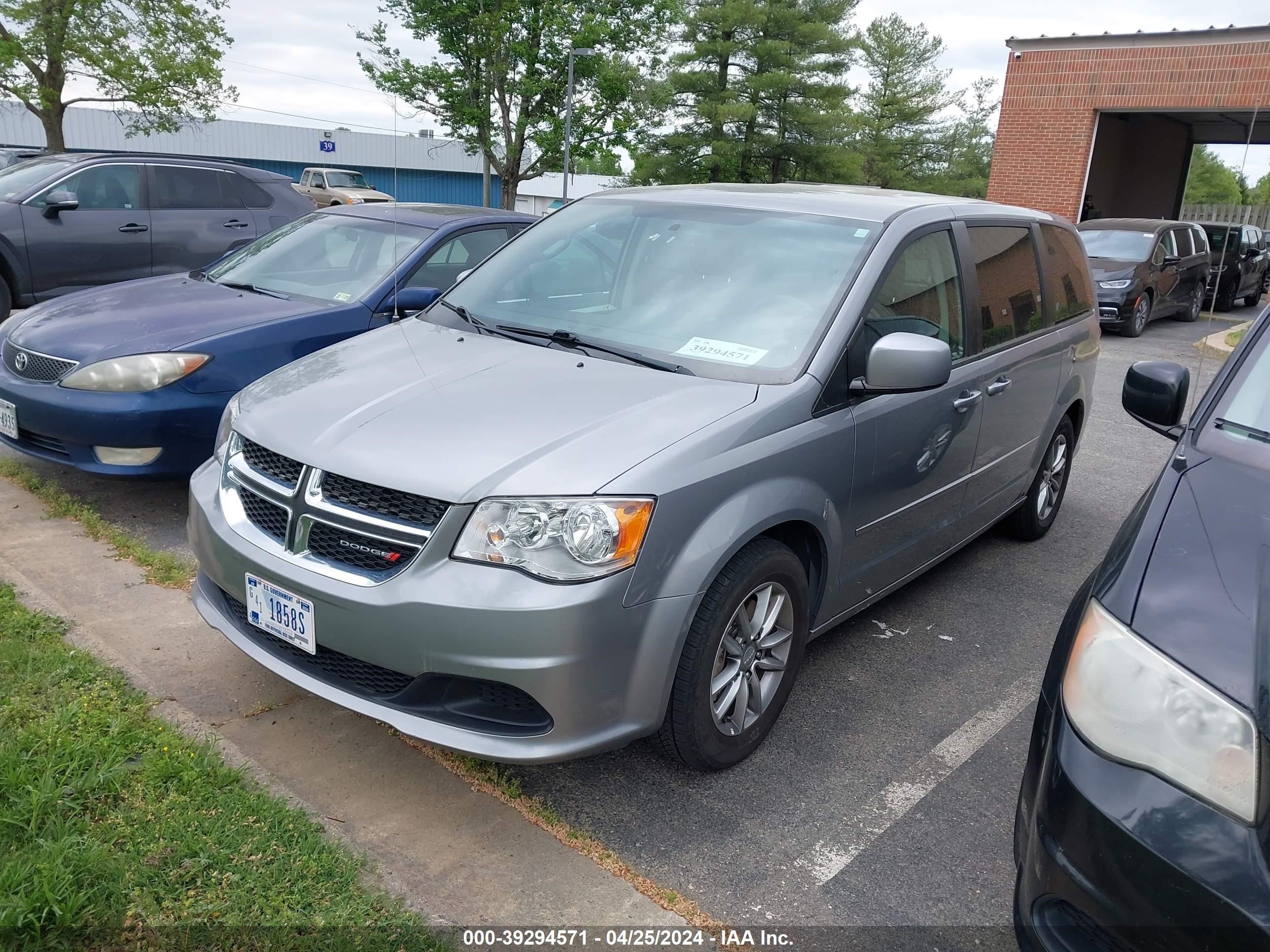 Photo 1 VIN: 2C4RDGBG1GR343561 - DODGE CARAVAN 