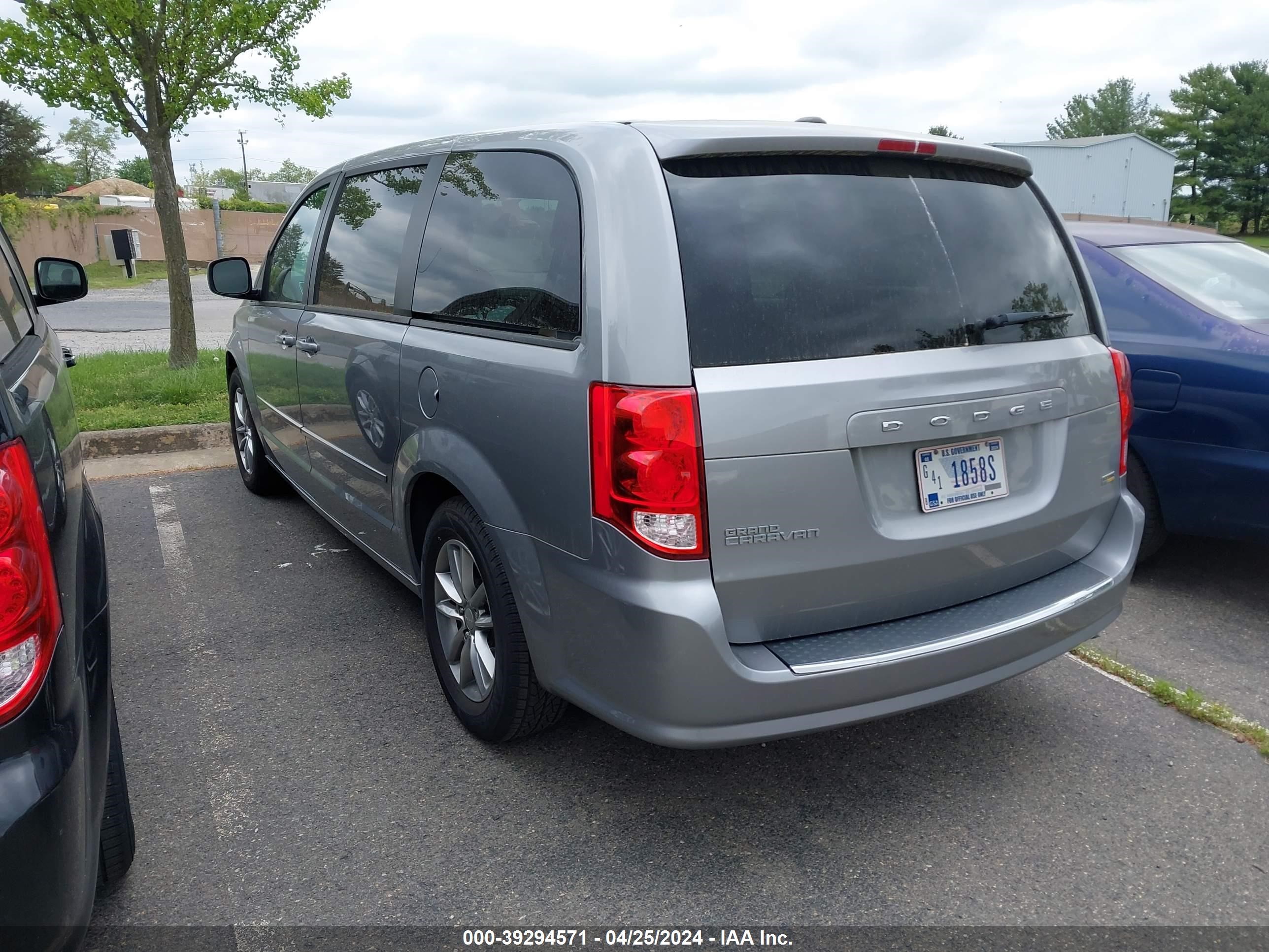 Photo 2 VIN: 2C4RDGBG1GR343561 - DODGE CARAVAN 