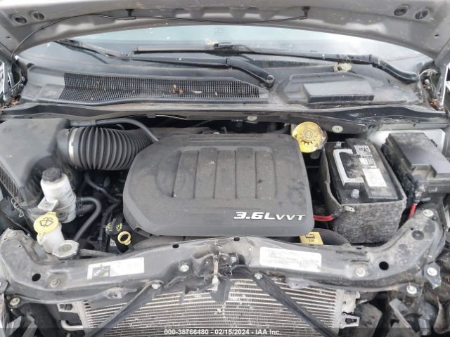 Photo 9 VIN: 2C4RDGBG1HR743315 - DODGE GRAND CARAVAN 