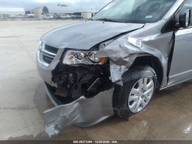 Photo 5 VIN: 2C4RDGBG1JR139964 - DODGE GRAND CARAVAN 