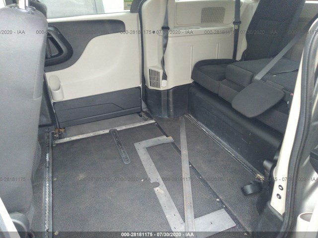 Photo 7 VIN: 2C4RDGBG1JR176853 - DODGE GRAND CARAVAN 