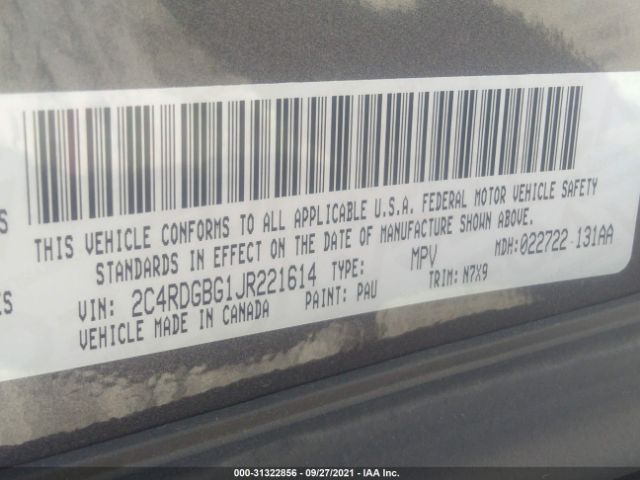 Photo 8 VIN: 2C4RDGBG1JR221614 - DODGE GRAND CARAVAN 