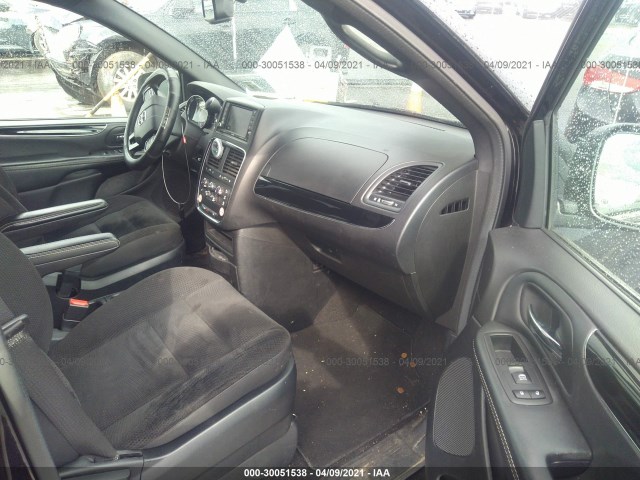 Photo 4 VIN: 2C4RDGBG1JR254936 - DODGE GRAND CARAVAN 