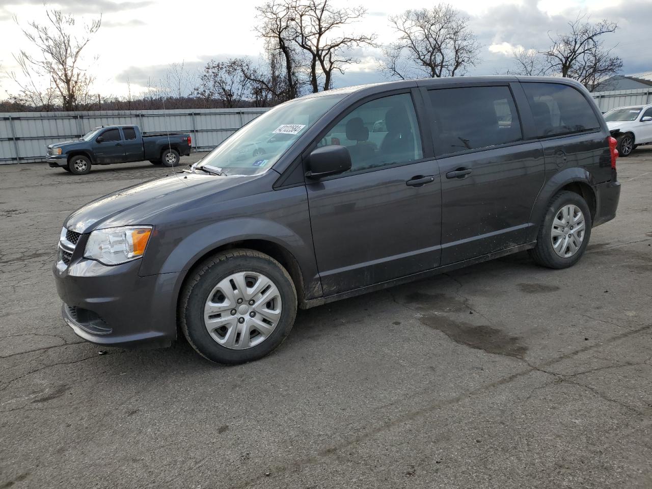 Photo 0 VIN: 2C4RDGBG1KR805917 - DODGE CARAVAN 