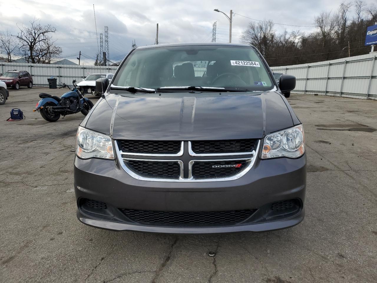 Photo 4 VIN: 2C4RDGBG1KR805917 - DODGE CARAVAN 