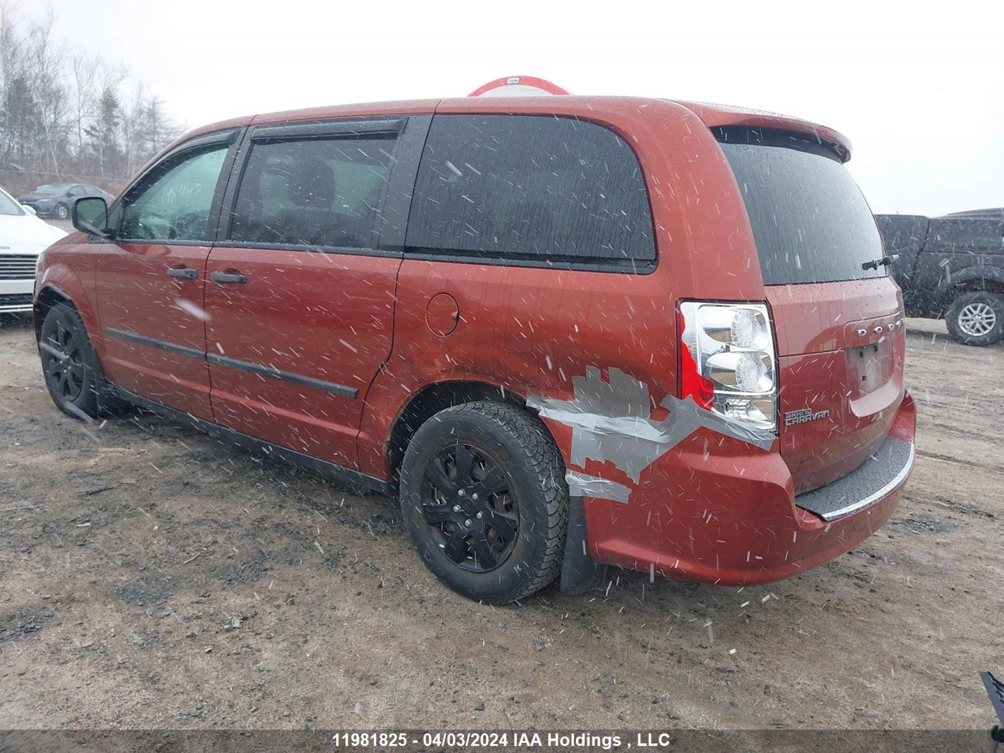 Photo 2 VIN: 2C4RDGBG2CR262109 - DODGE CARAVAN 