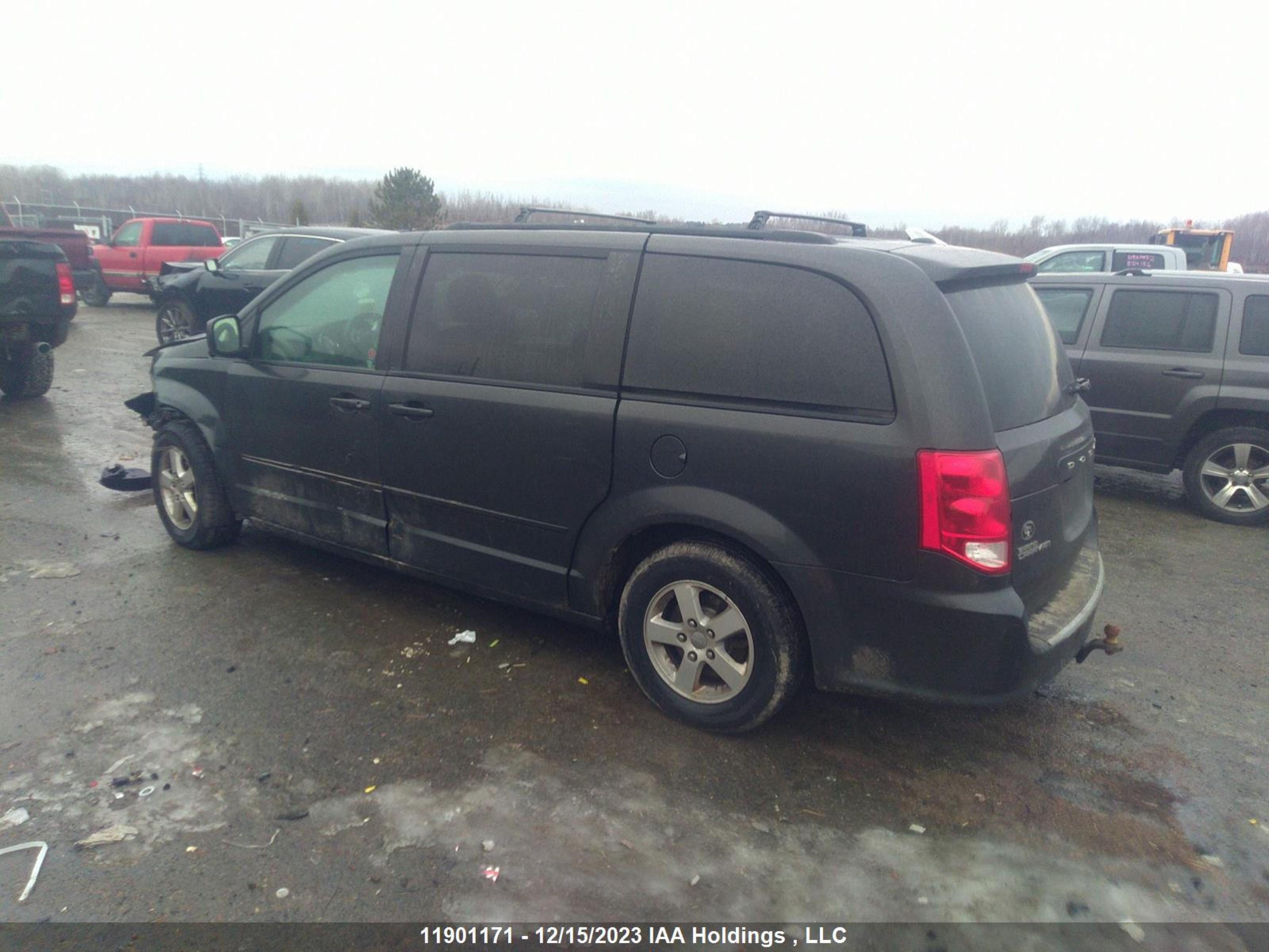 Photo 2 VIN: 2C4RDGBG2CR416964 - DODGE CARAVAN 