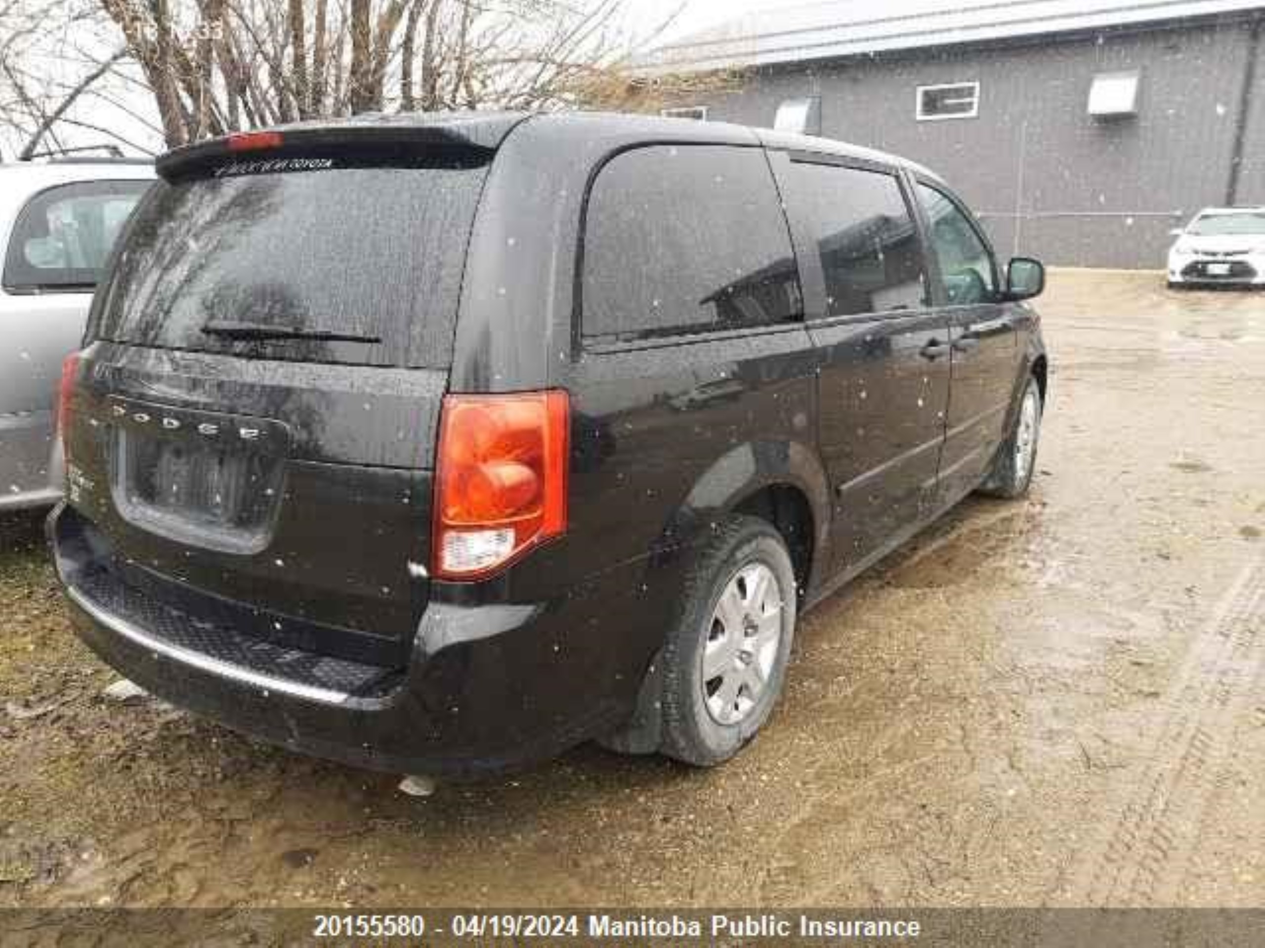 Photo 3 VIN: 2C4RDGBG2DR537236 - DODGE CARAVAN 