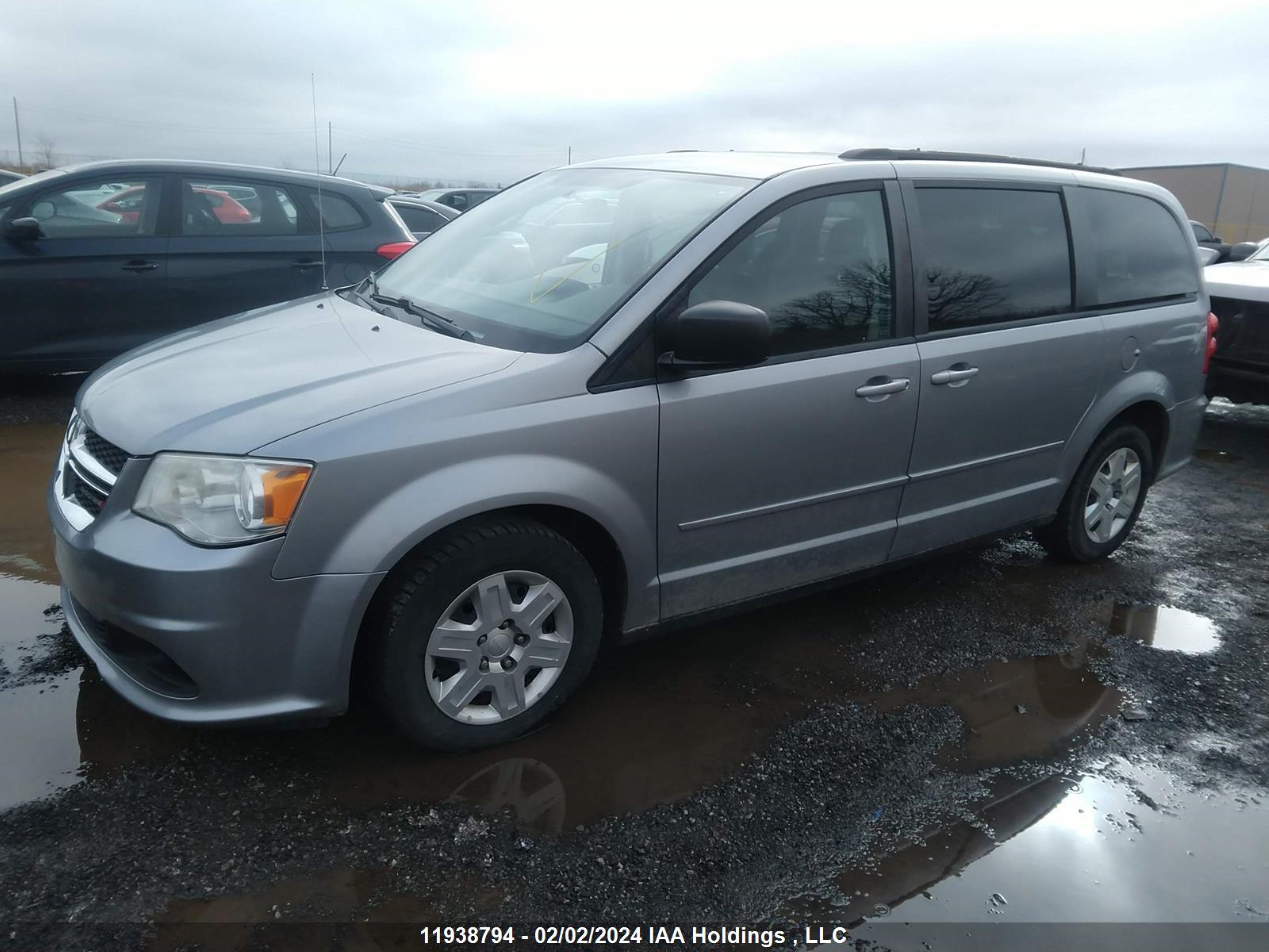 Photo 1 VIN: 2C4RDGBG2DR546101 - DODGE CARAVAN 