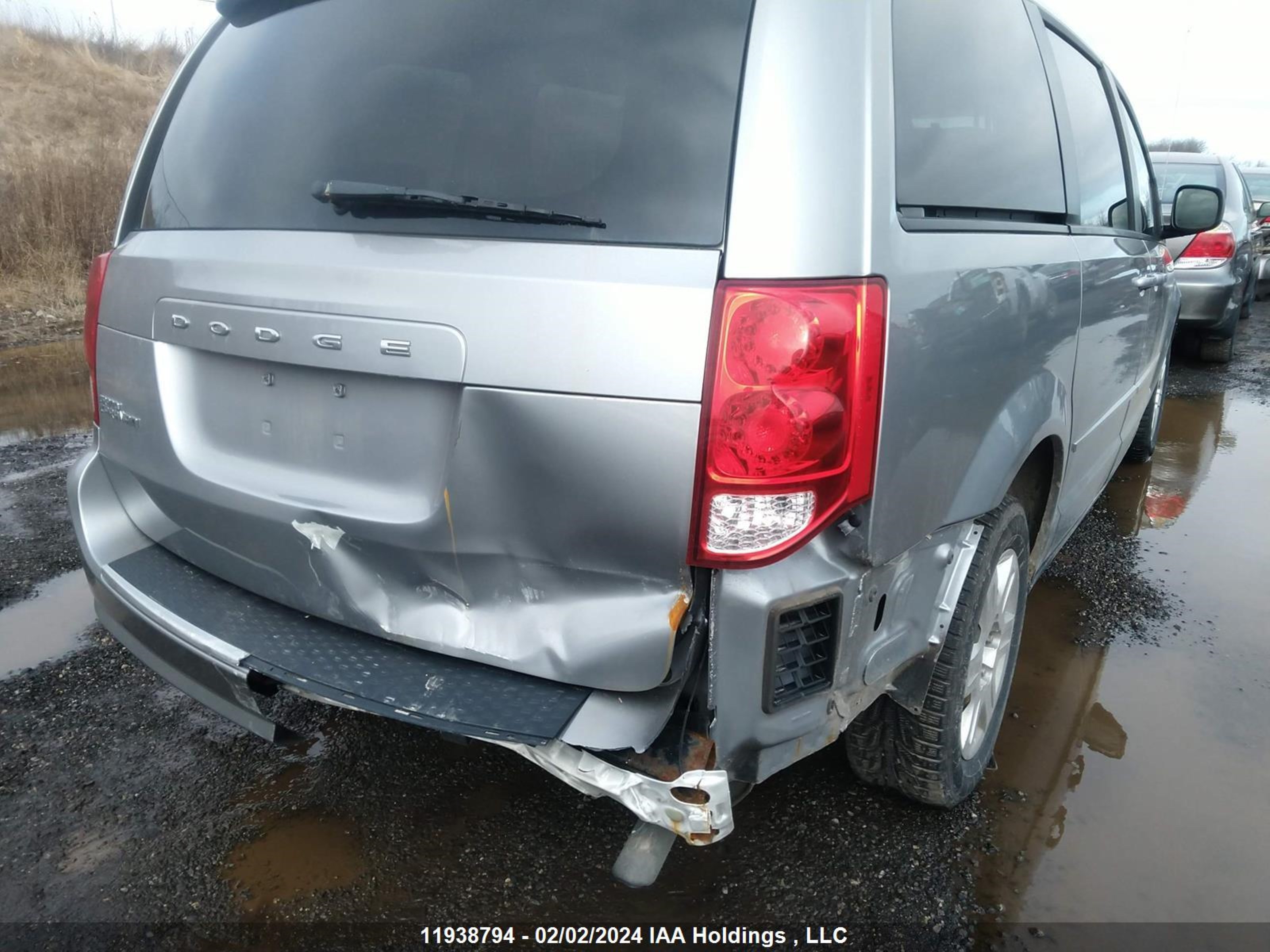 Photo 5 VIN: 2C4RDGBG2DR546101 - DODGE CARAVAN 