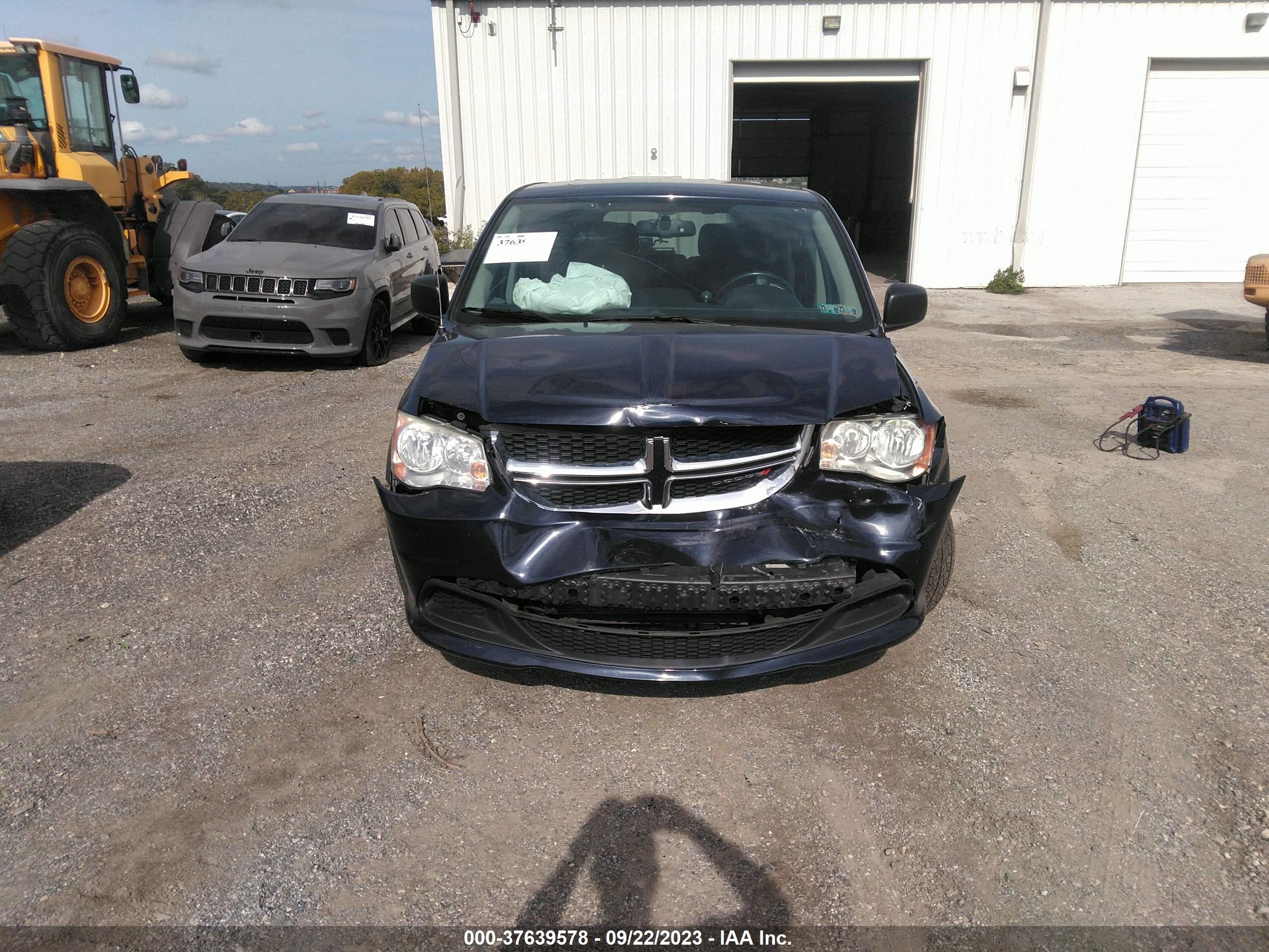 Photo 5 VIN: 2C4RDGBG2DR704291 - DODGE CARAVAN 