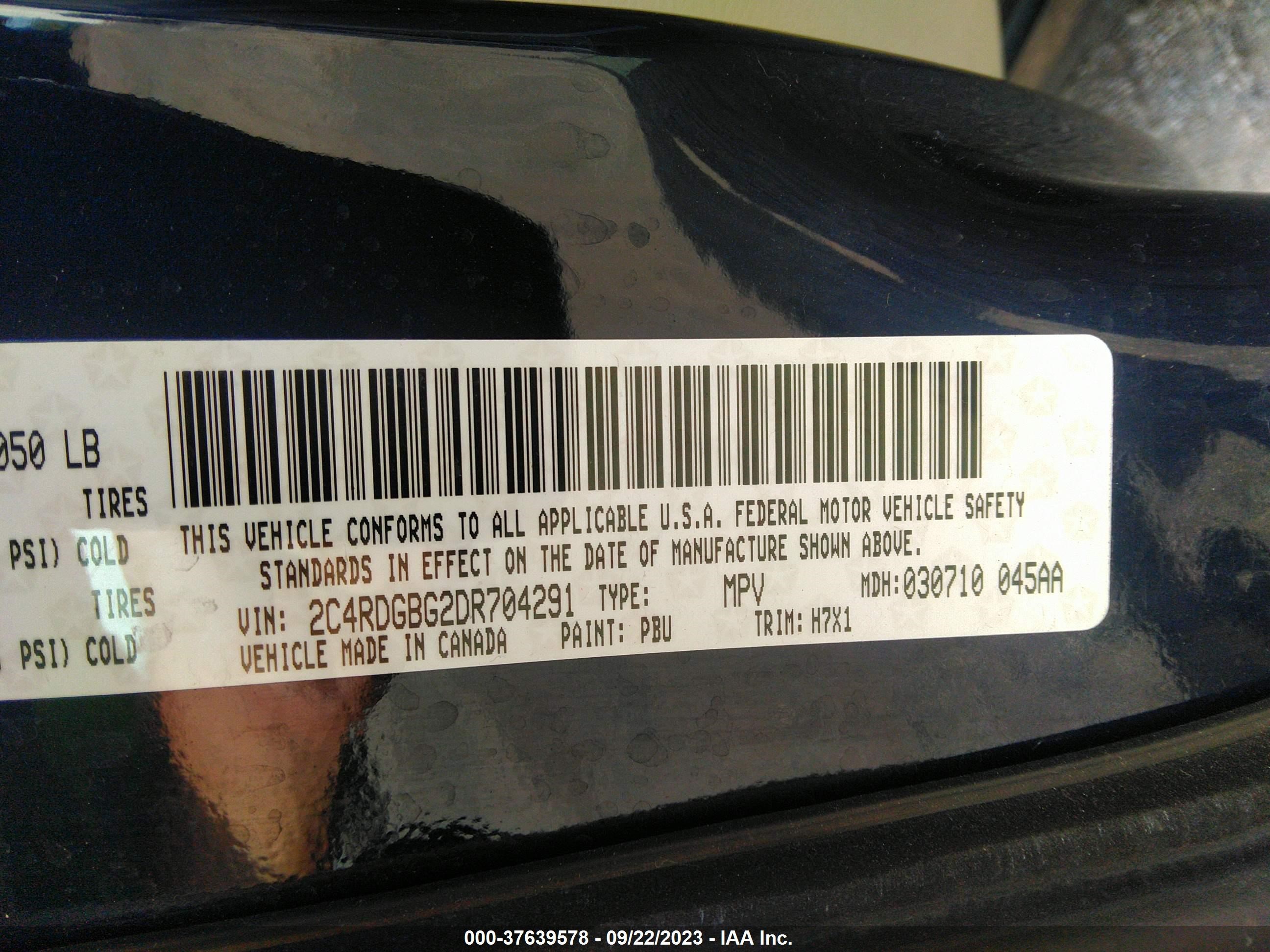 Photo 8 VIN: 2C4RDGBG2DR704291 - DODGE CARAVAN 