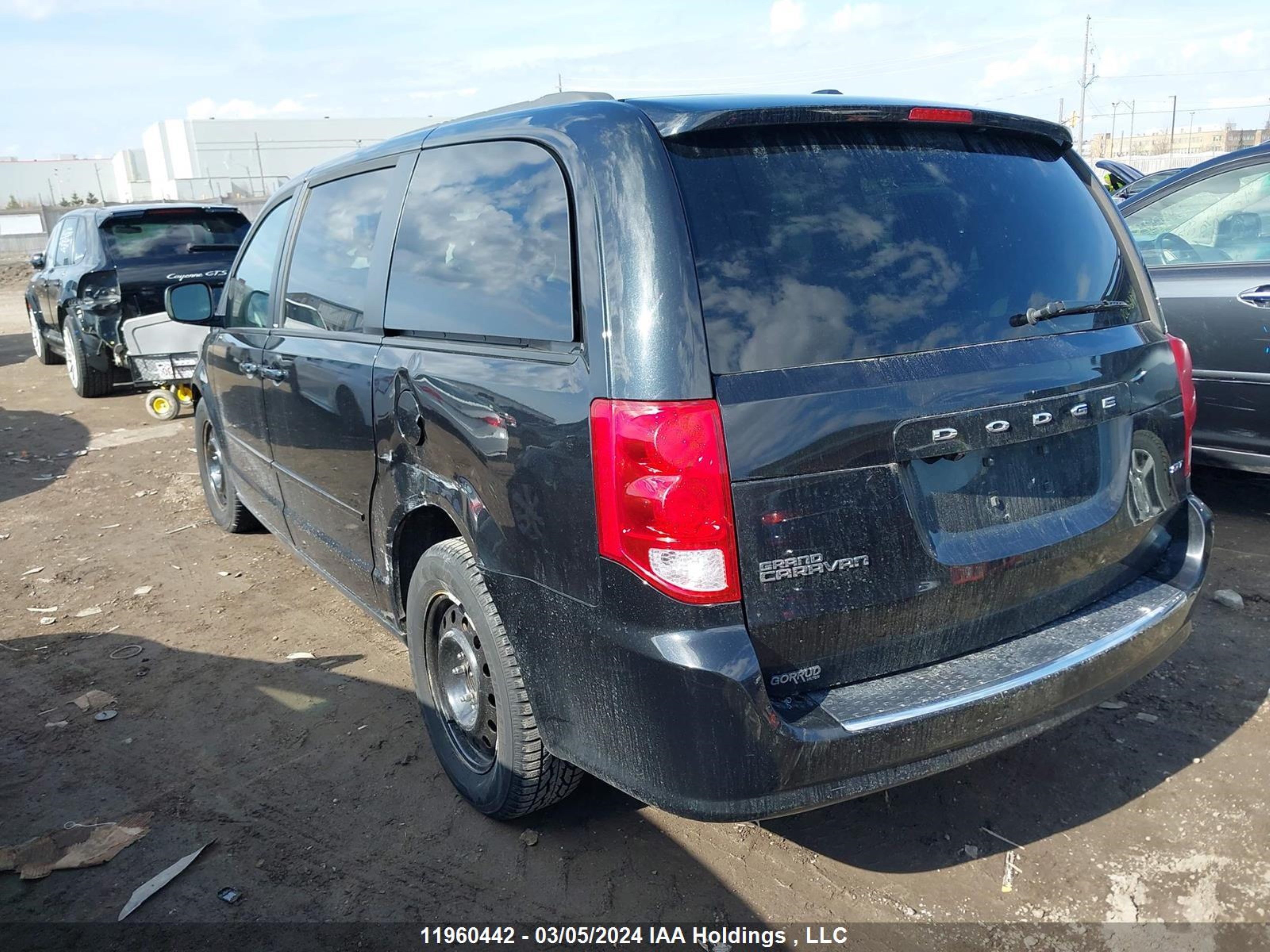 Photo 2 VIN: 2C4RDGBG2ER175698 - DODGE CARAVAN 