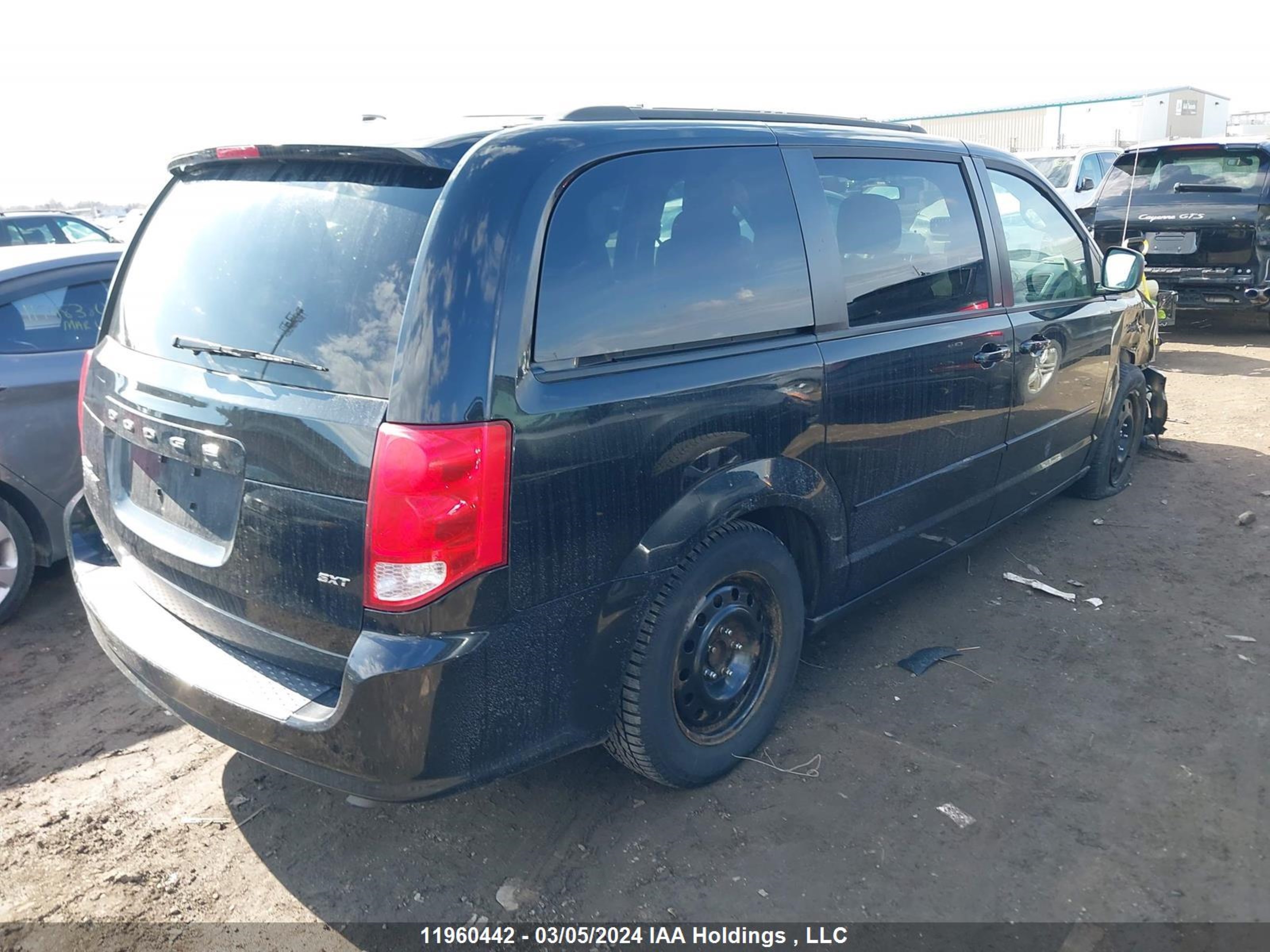 Photo 3 VIN: 2C4RDGBG2ER175698 - DODGE CARAVAN 