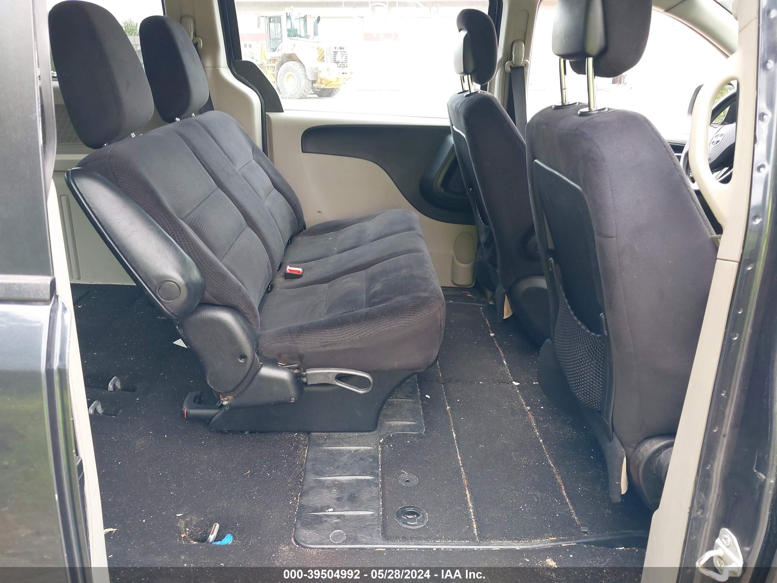 Photo 7 VIN: 2C4RDGBG2ER411217 - DODGE CARAVAN 