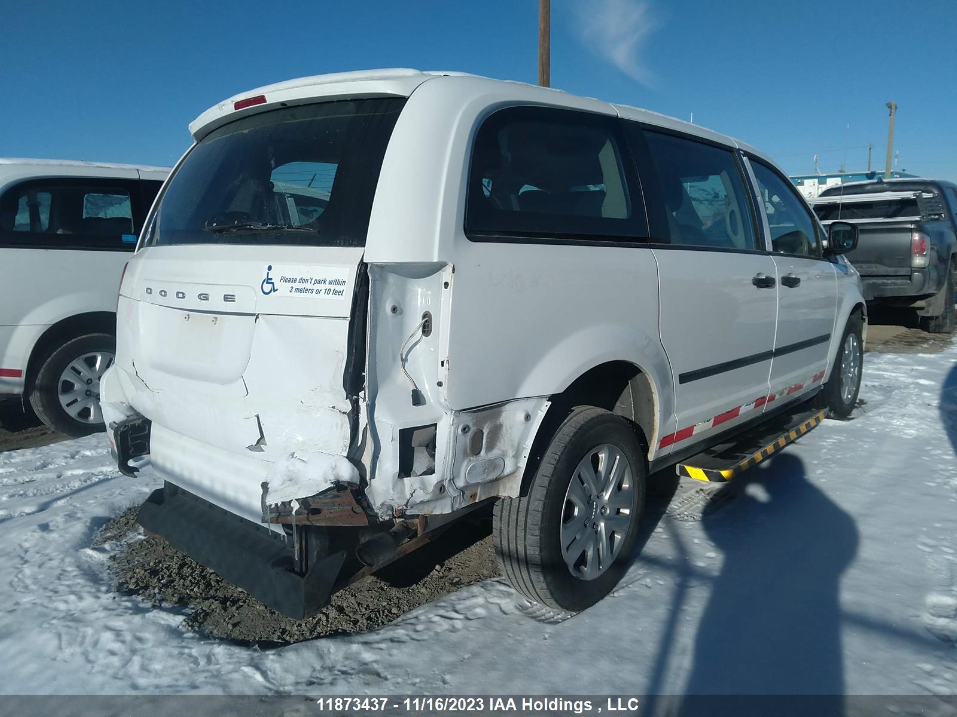 Photo 3 VIN: 2C4RDGBG2FR522982 - DODGE CARAVAN 