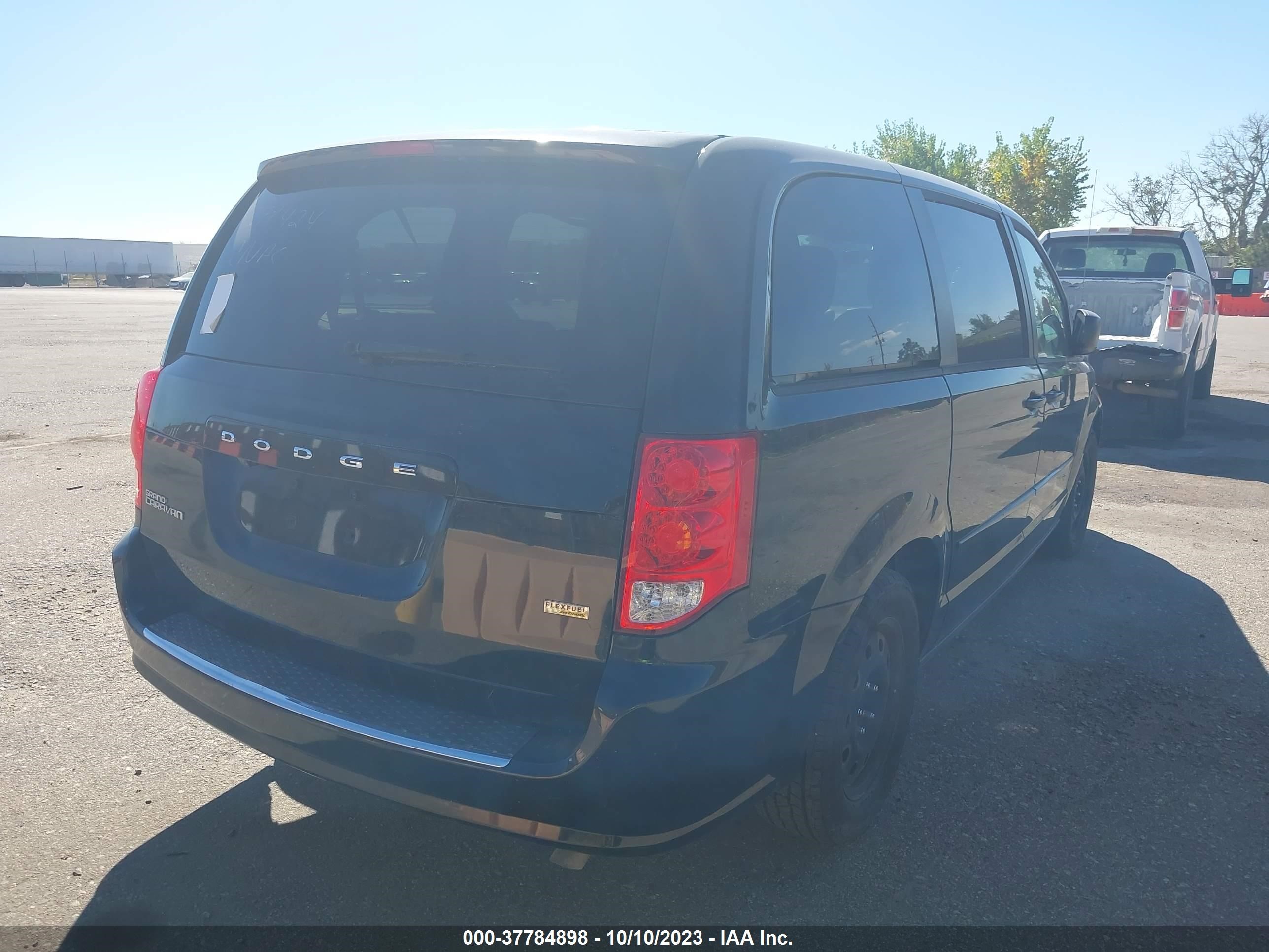 Photo 3 VIN: 2C4RDGBG2FR658027 - DODGE CARAVAN 