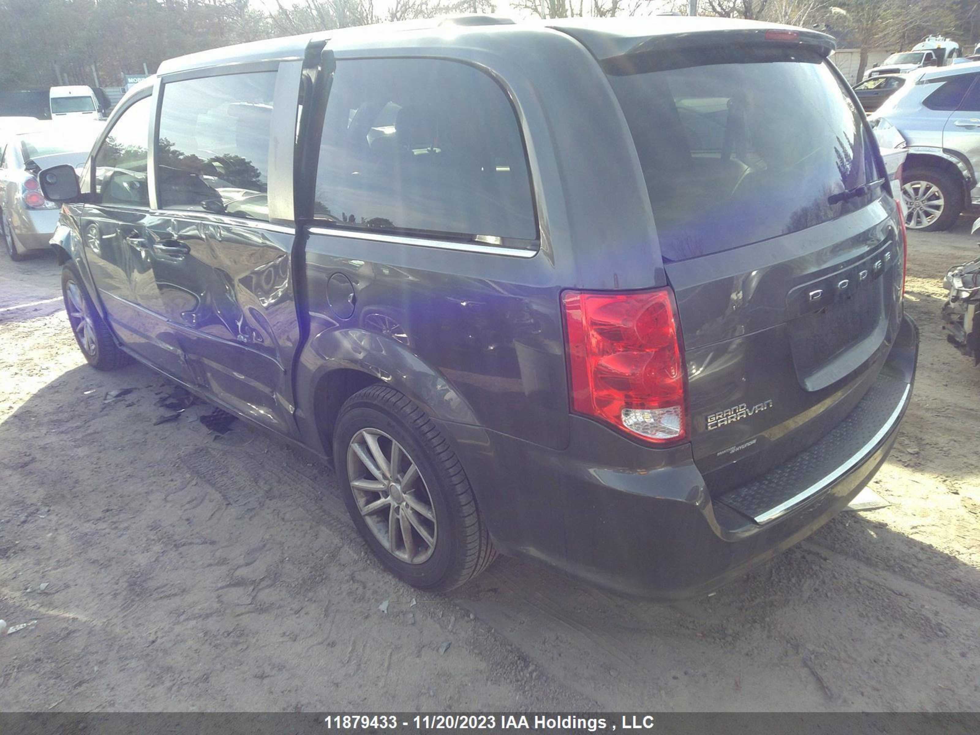 Photo 2 VIN: 2C4RDGBG2FR723247 - DODGE CARAVAN 