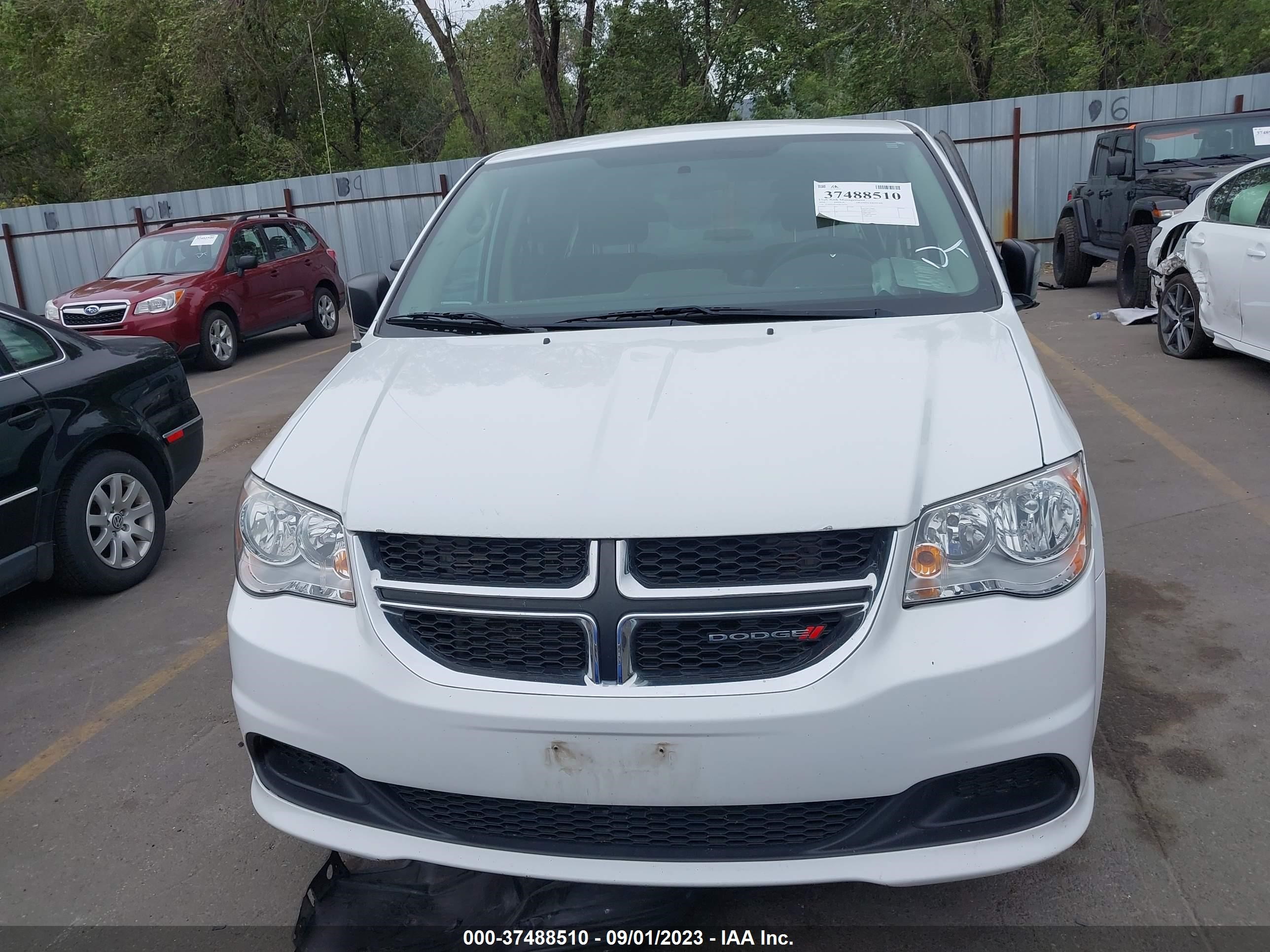 Photo 11 VIN: 2C4RDGBG2GR316210 - DODGE CARAVAN 