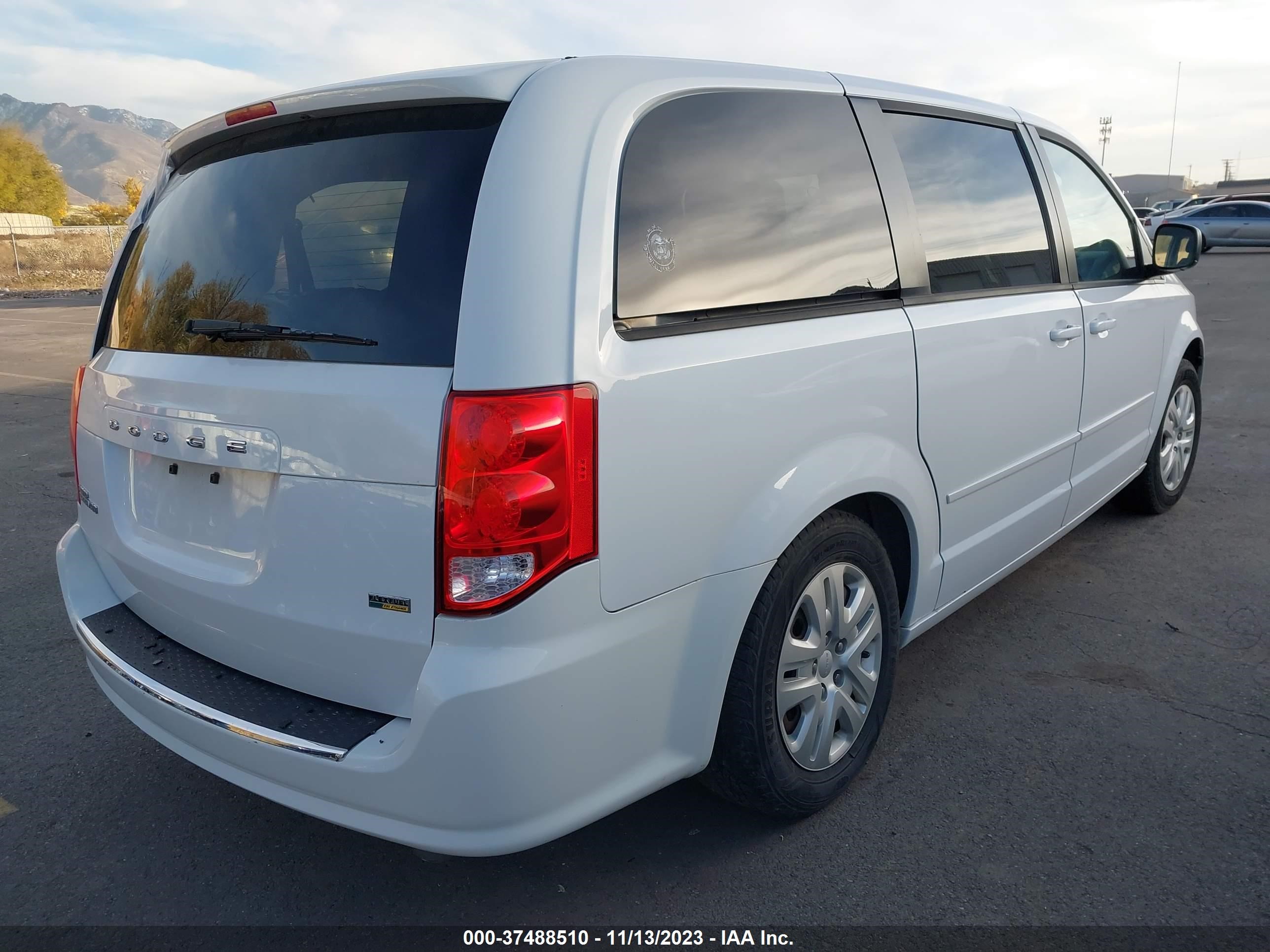 Photo 3 VIN: 2C4RDGBG2GR316210 - DODGE CARAVAN 