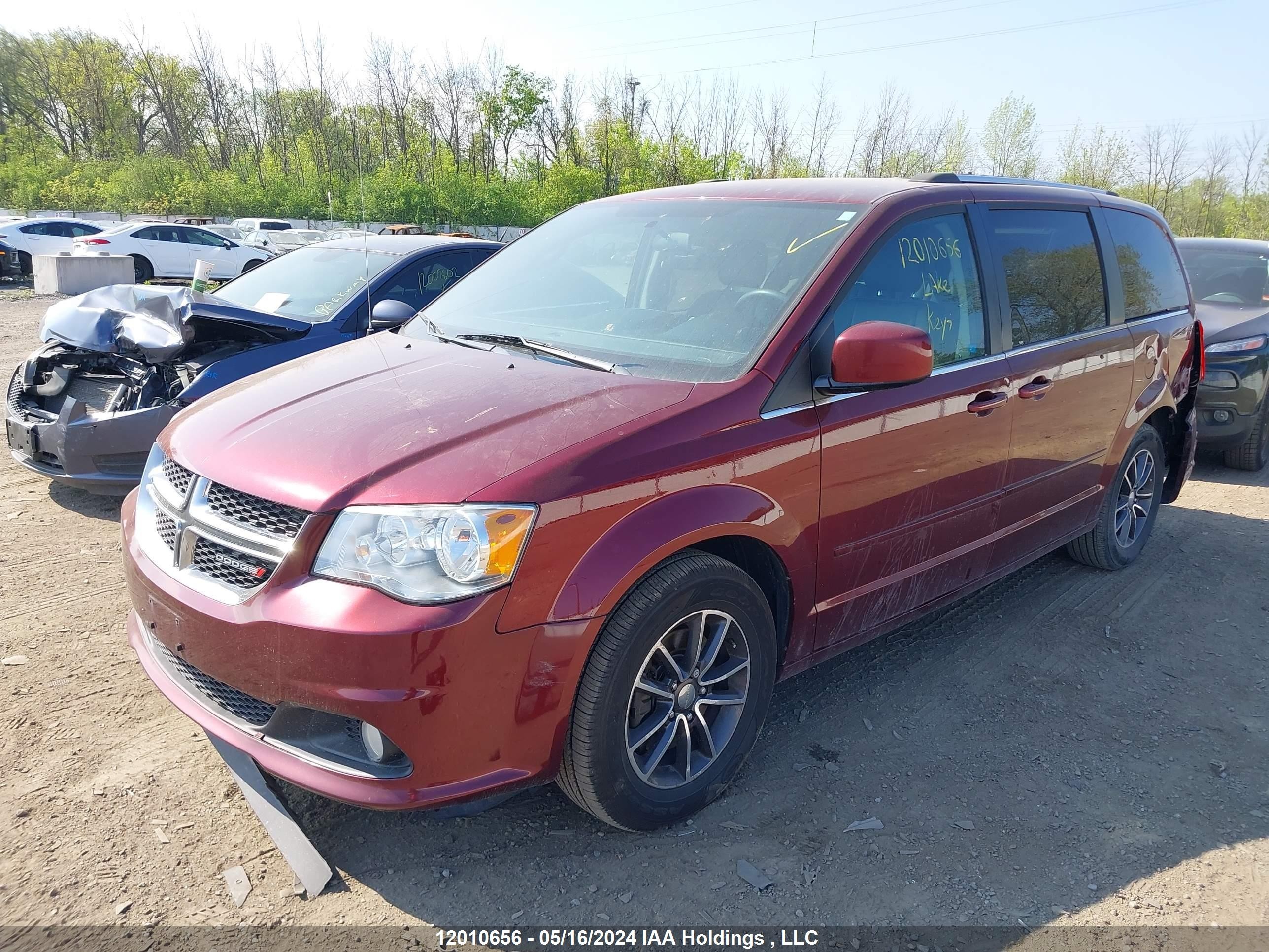 Photo 1 VIN: 2C4RDGBG2HR658547 - DODGE CARAVAN 