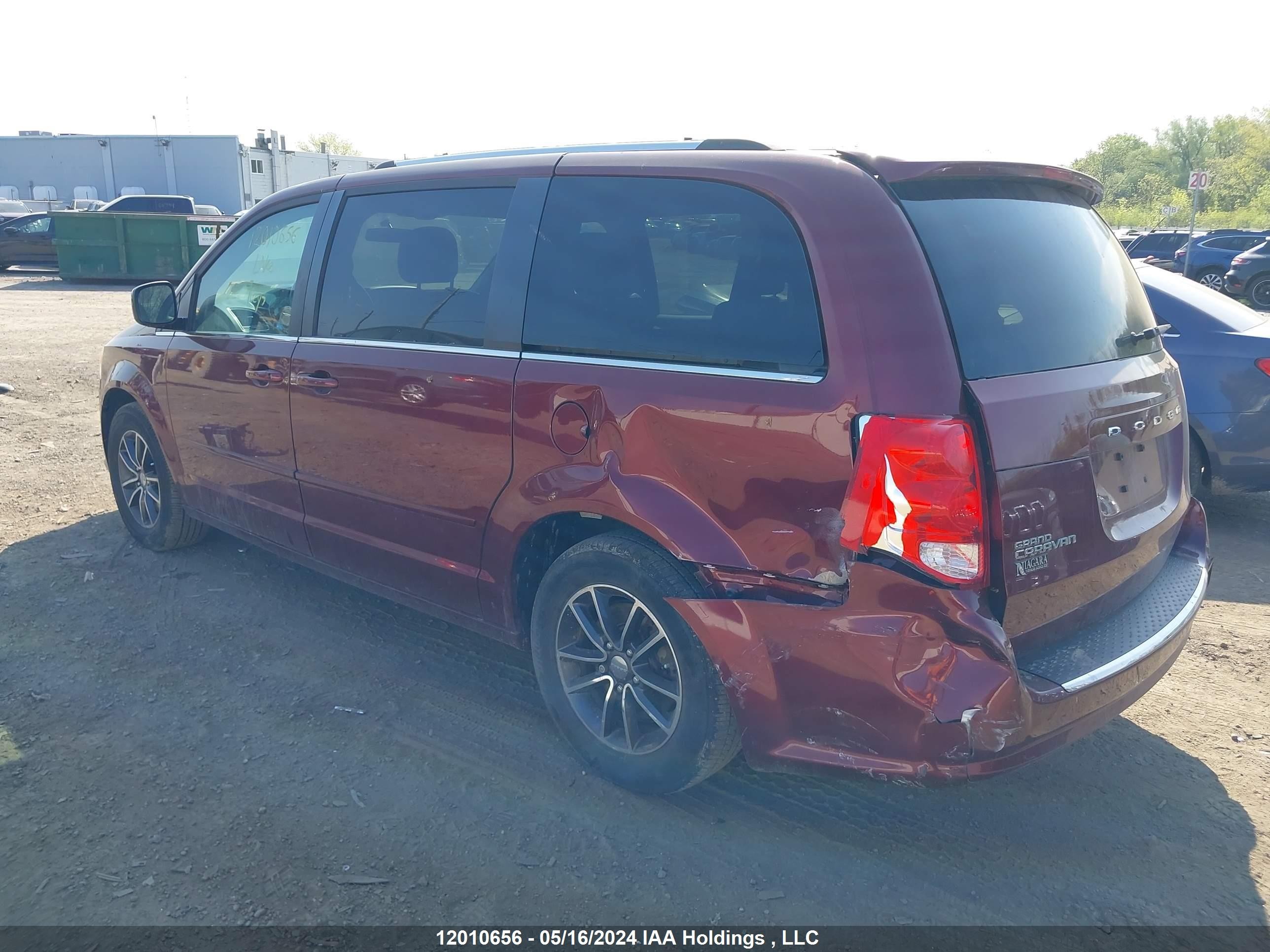 Photo 2 VIN: 2C4RDGBG2HR658547 - DODGE CARAVAN 