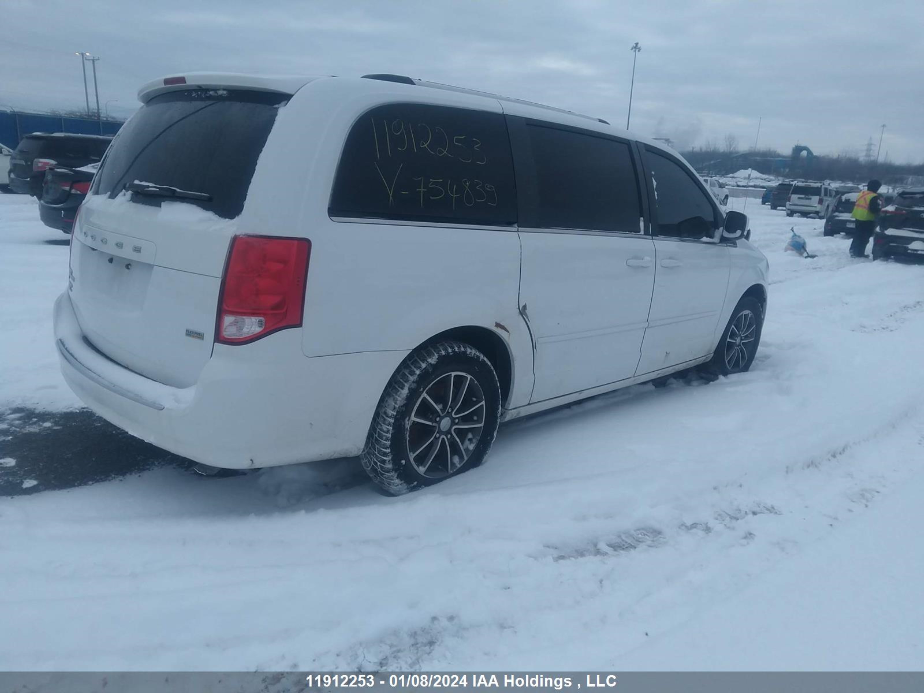 Photo 3 VIN: 2C4RDGBG2HR754839 - DODGE CARAVAN 