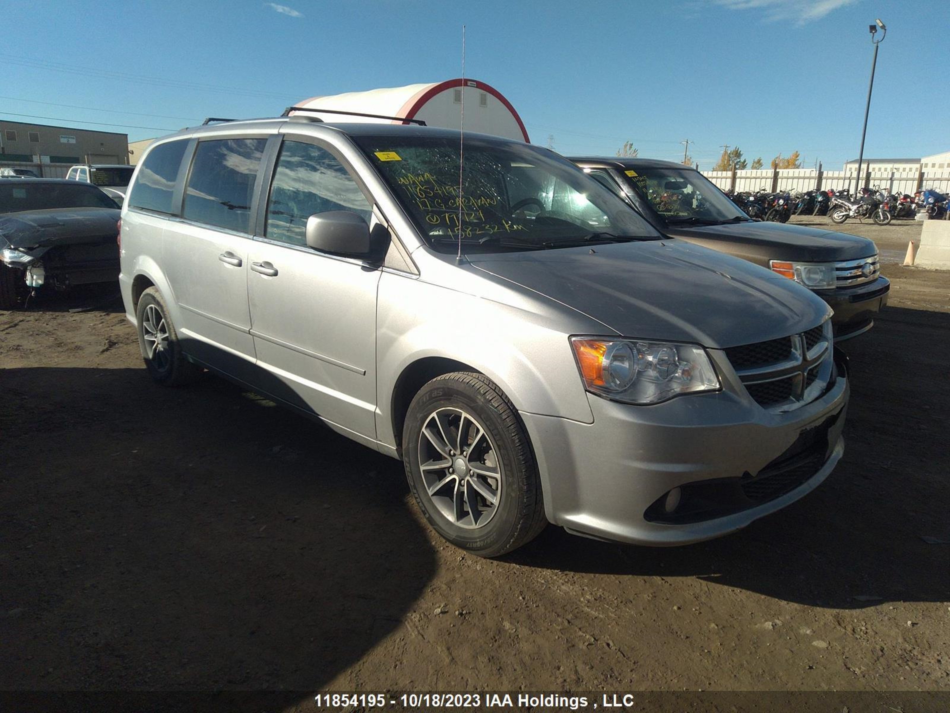 Photo 0 VIN: 2C4RDGBG2HR793124 - DODGE CARAVAN 