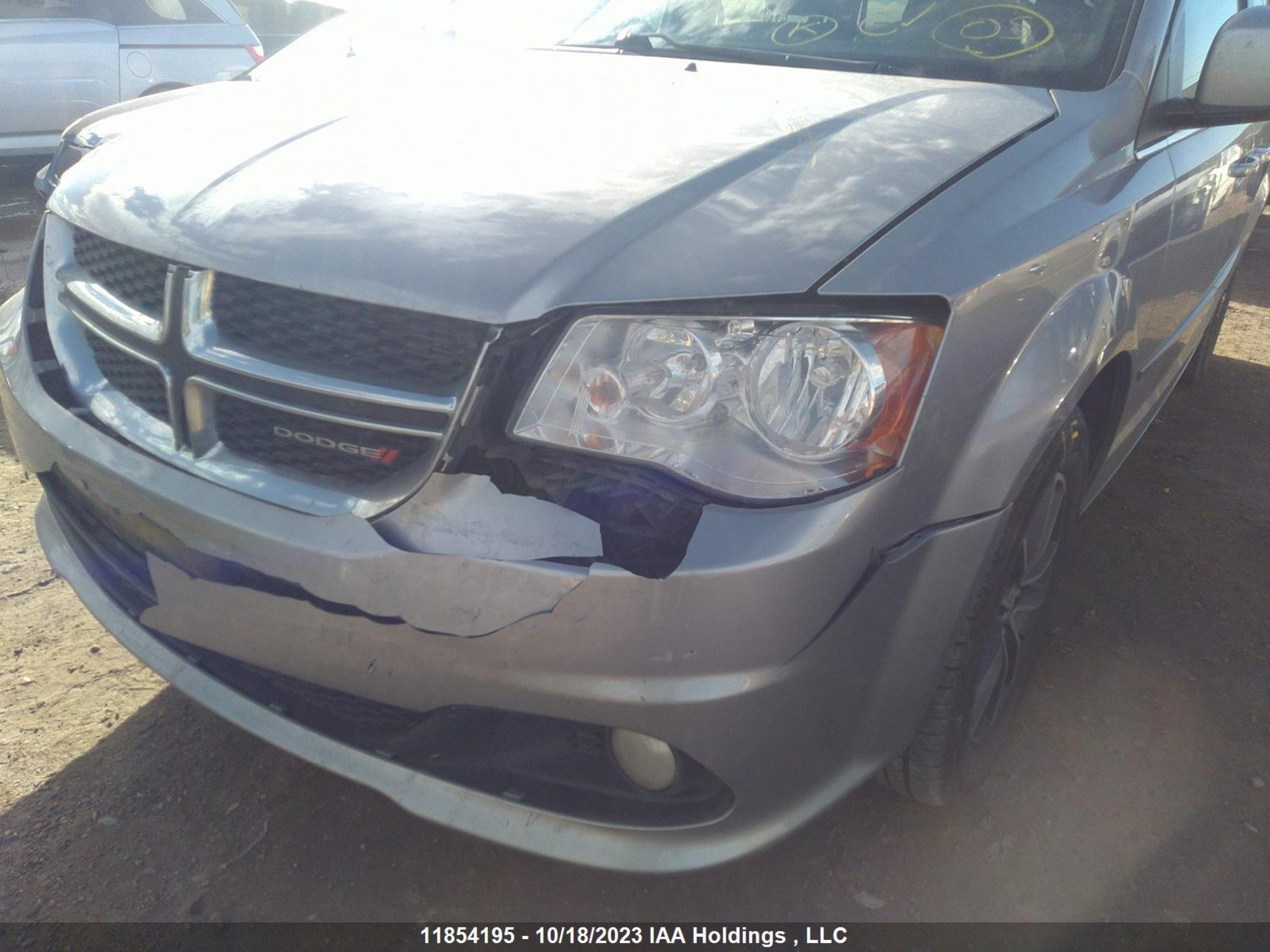 Photo 5 VIN: 2C4RDGBG2HR793124 - DODGE CARAVAN 