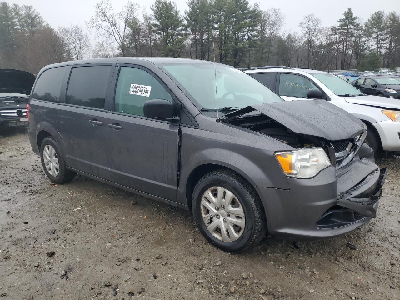 Photo 3 VIN: 2C4RDGBG2JR150925 - DODGE CARAVAN 