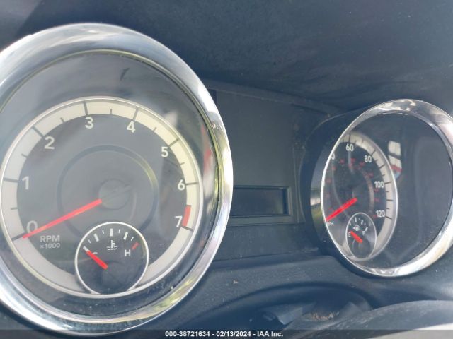 Photo 6 VIN: 2C4RDGBG2JR159897 - DODGE GRAND CARAVAN 