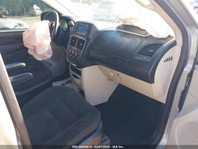 Photo 4 VIN: 2C4RDGBG2JR224859 - DODGE GRAND CARAVAN 