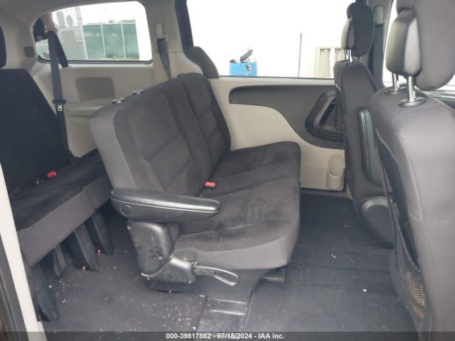 Photo 7 VIN: 2C4RDGBG2JR253357 - DODGE GRAND CARAVAN 