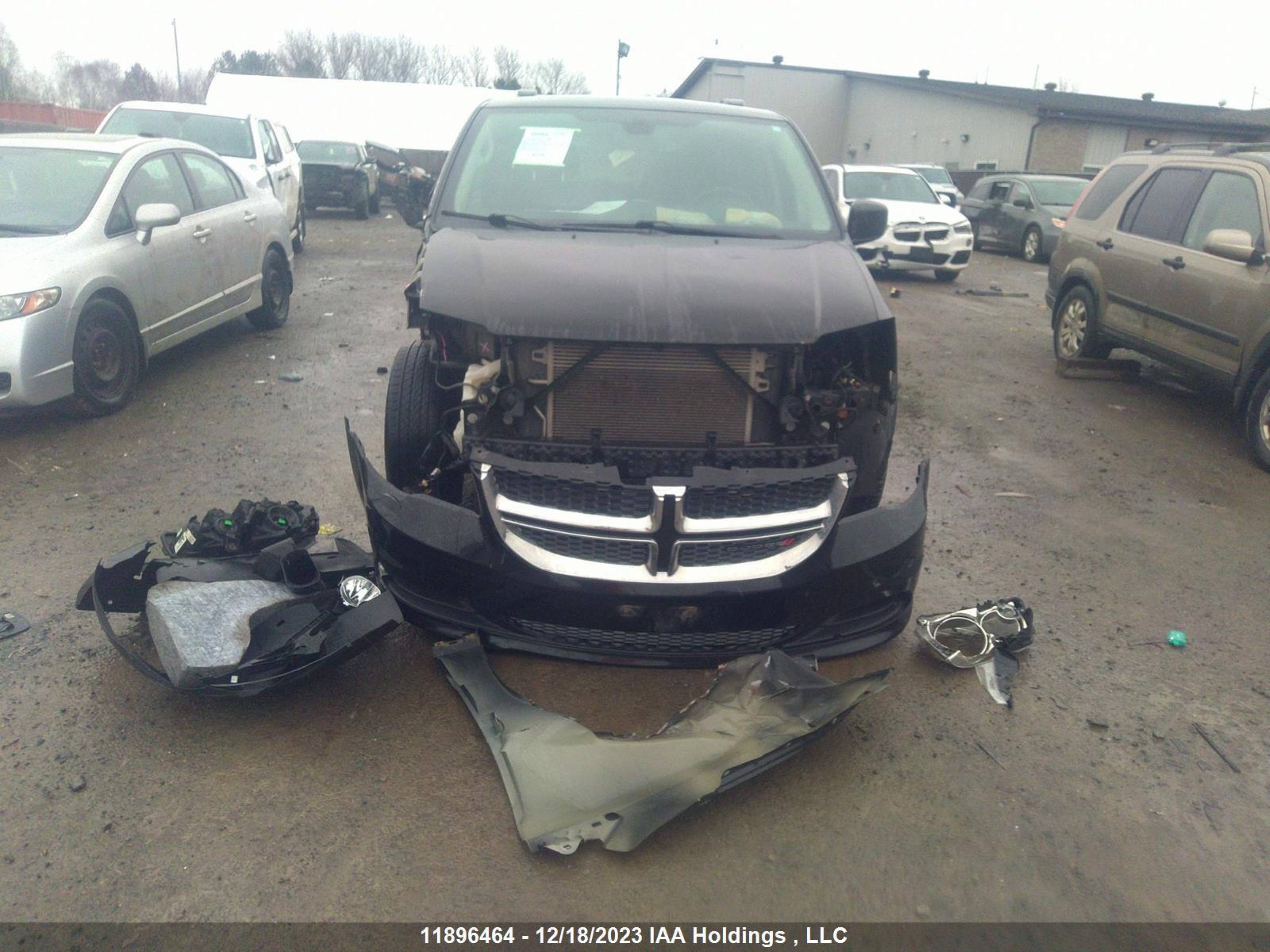 Photo 5 VIN: 2C4RDGBG2JR285922 - DODGE CARAVAN 